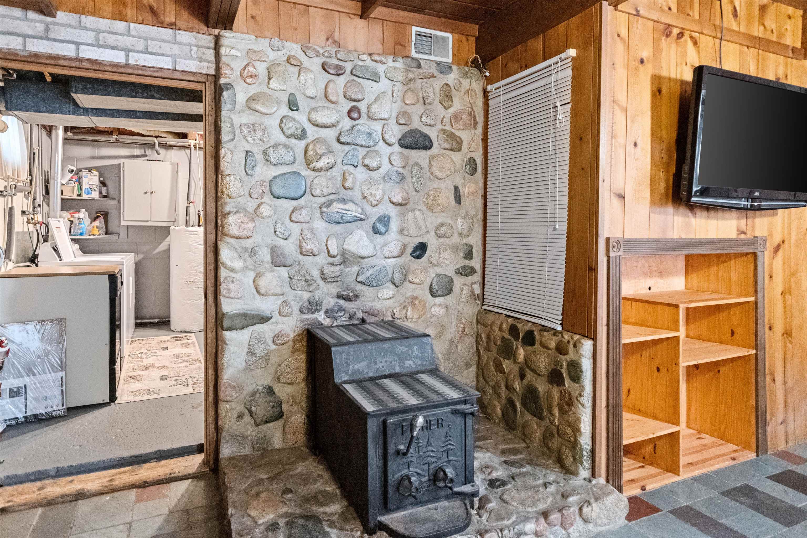 2481 S Schomberg Road Property Photo 38
