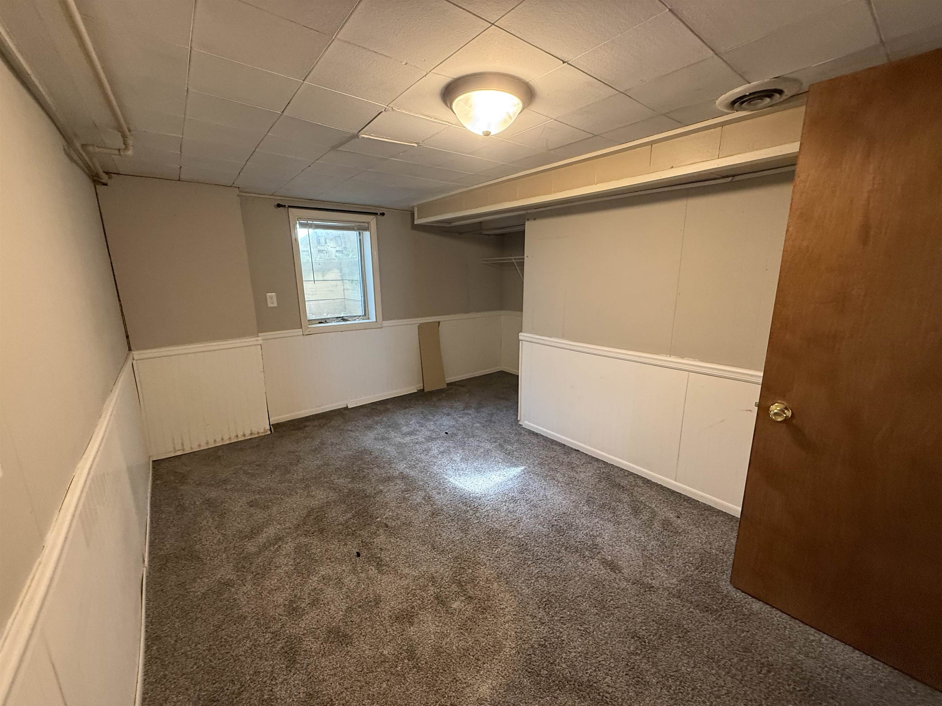 905 E High Property Photo 25