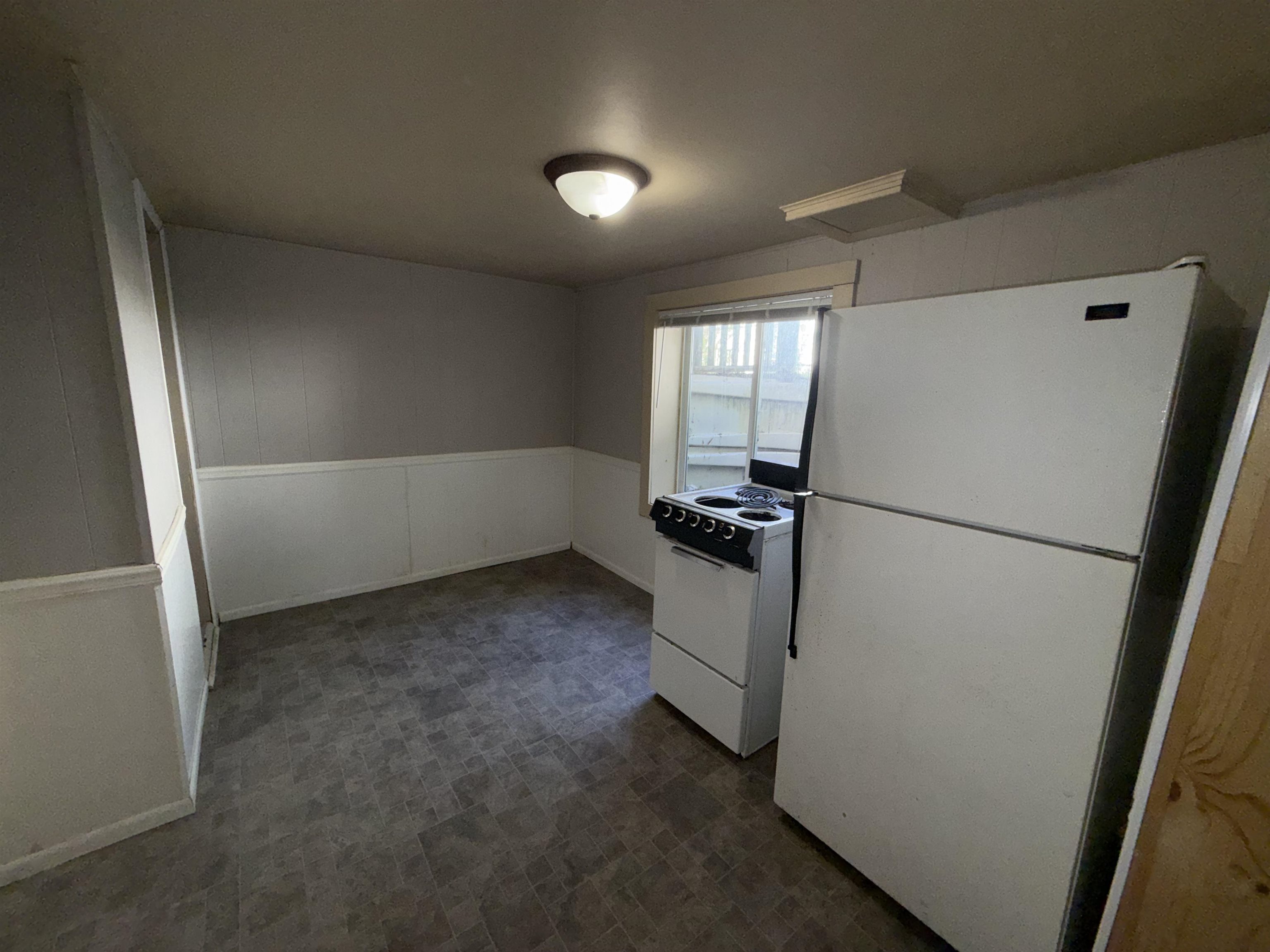905 E High Property Photo 26