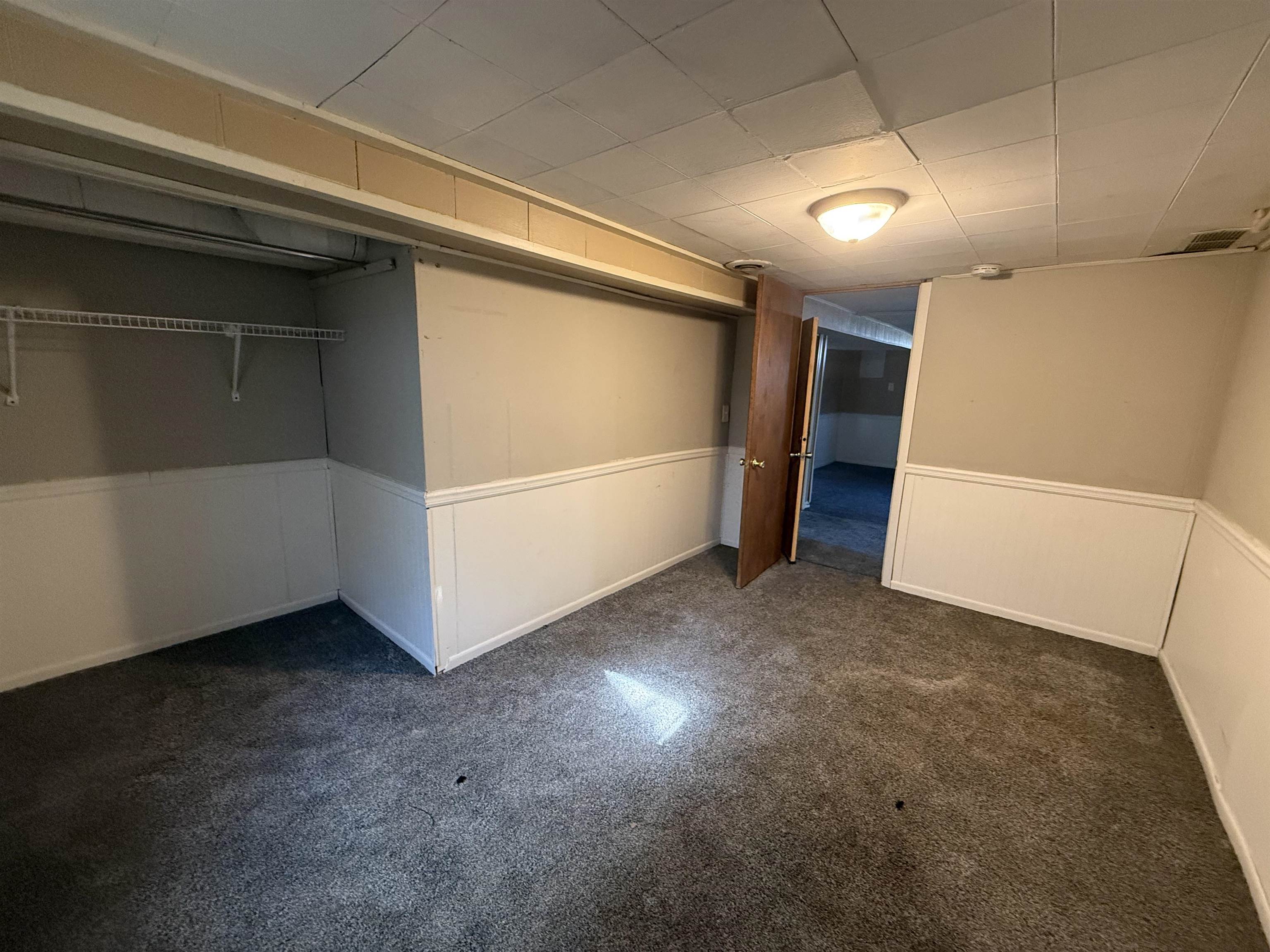 905 E High Property Photo 27