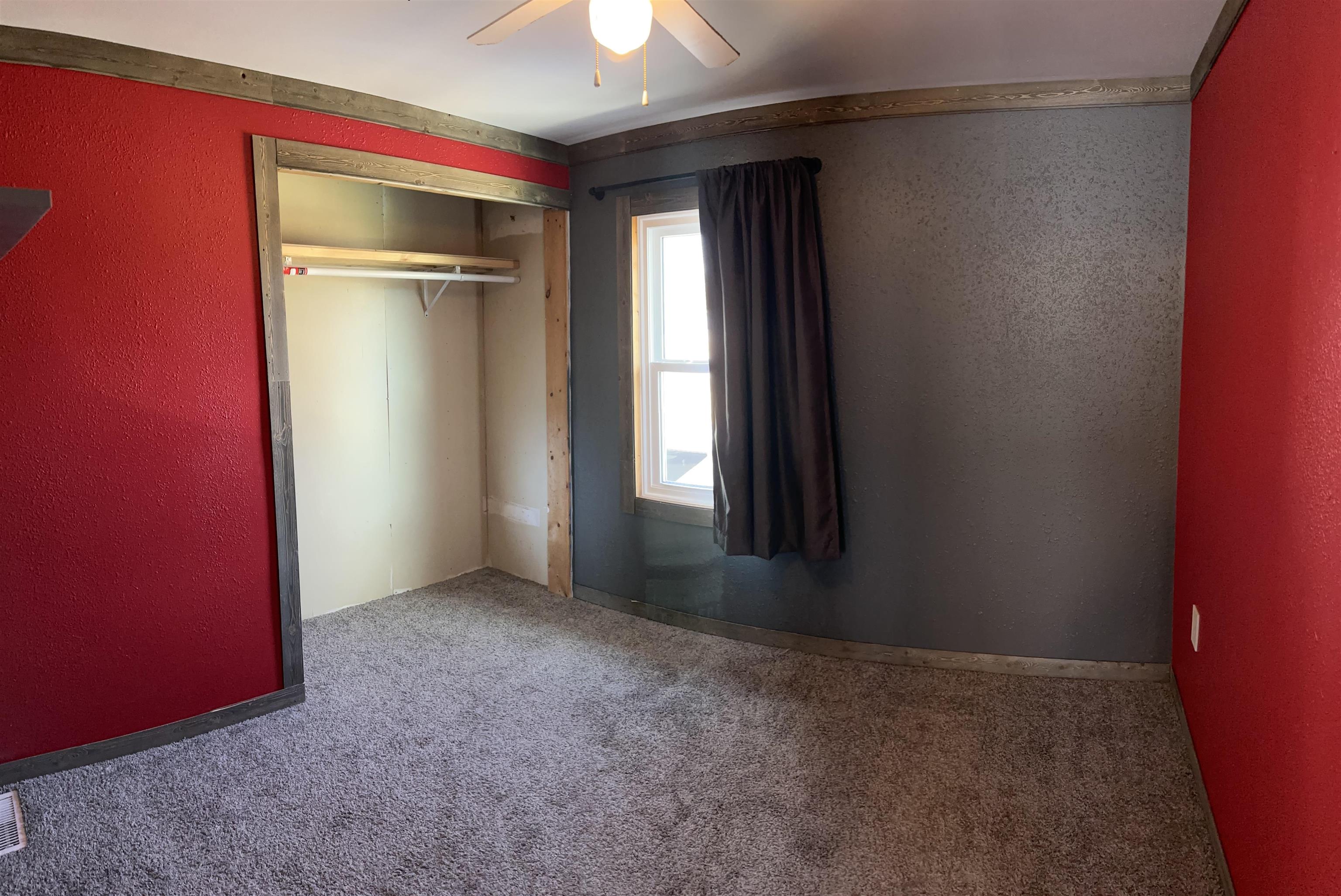 413 W 4th Street Property Photo 11