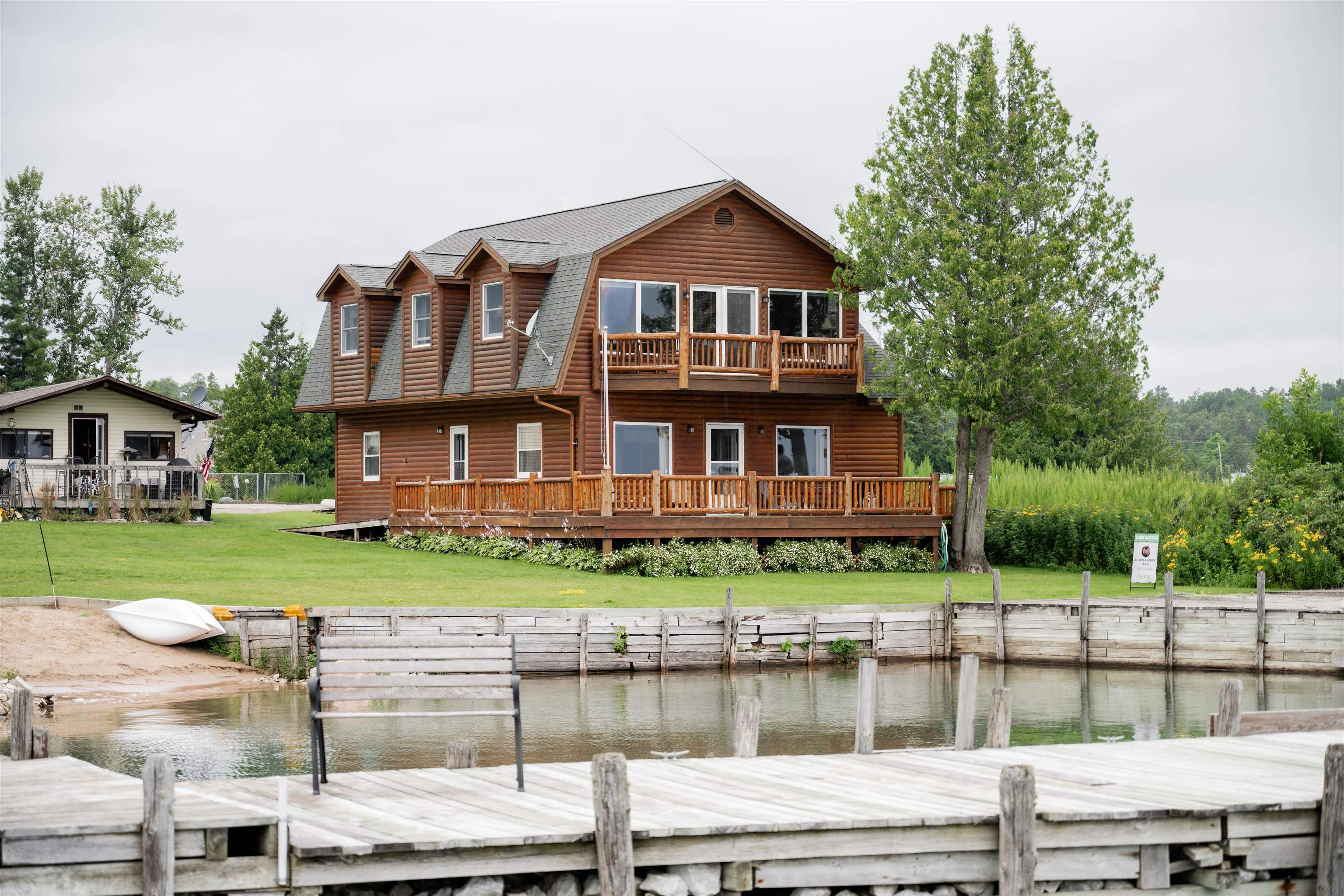 148 N Huron