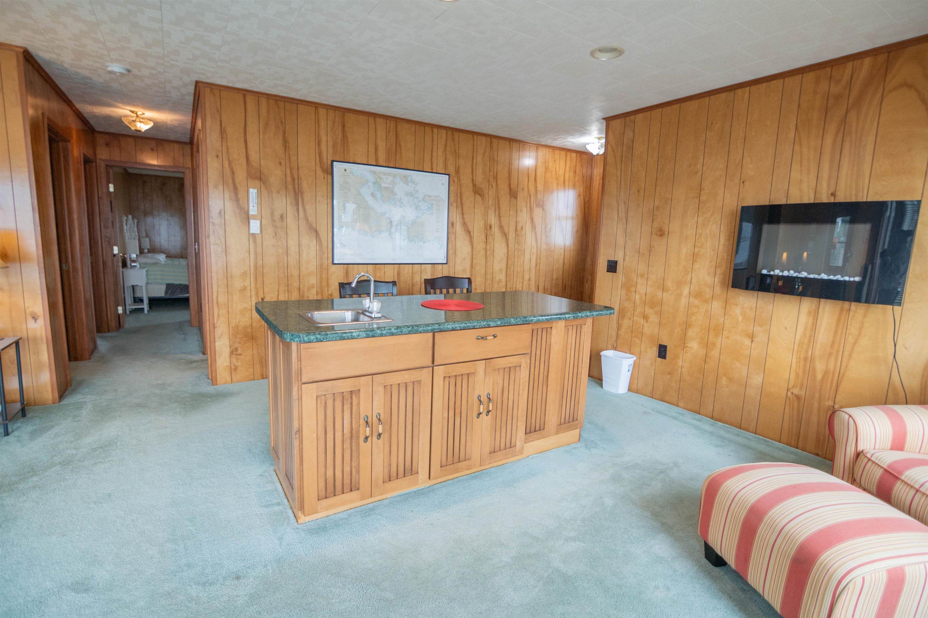 148 N Huron Property Photo 35
