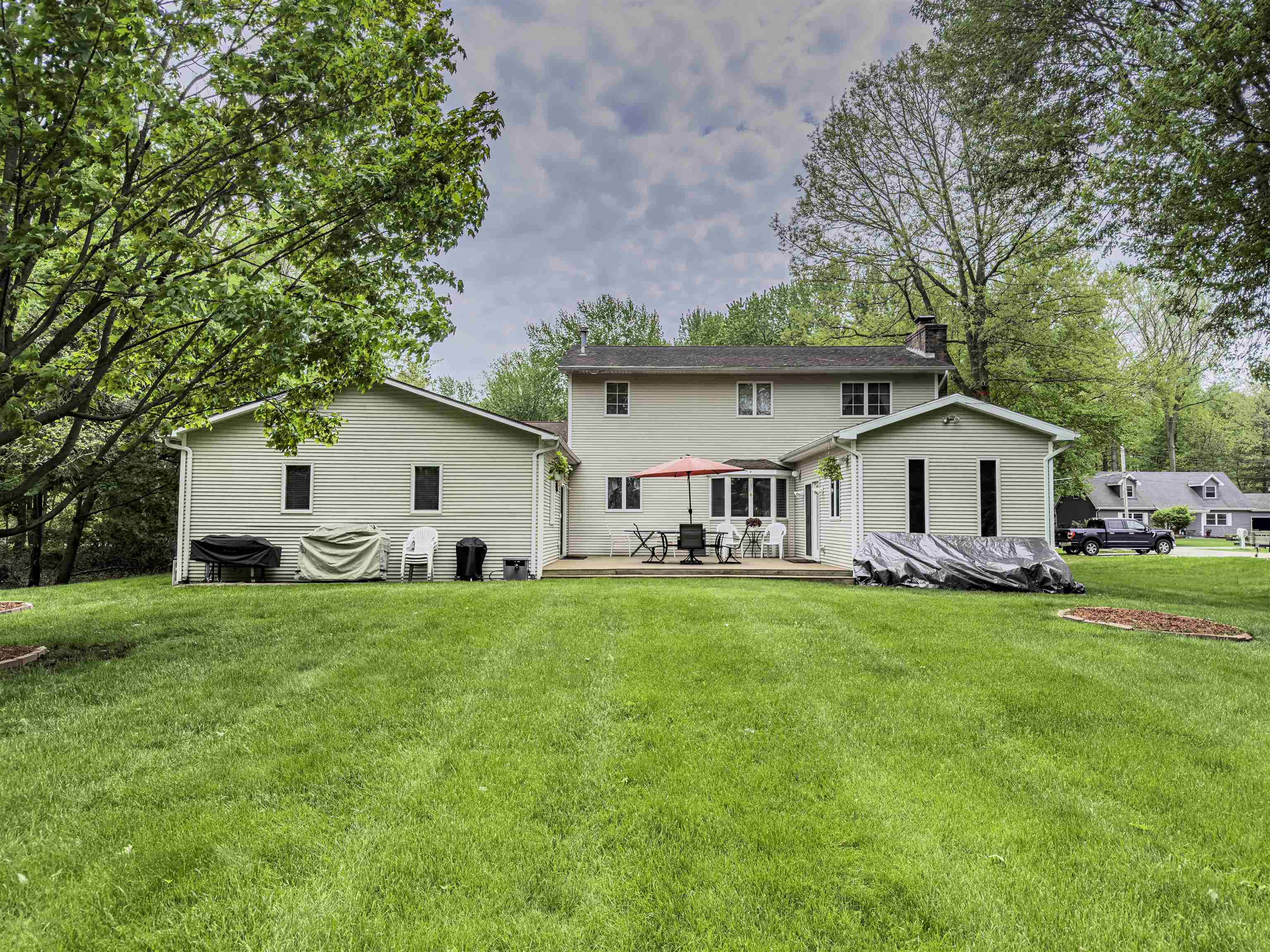 1575 Scully Road Property Photo 2