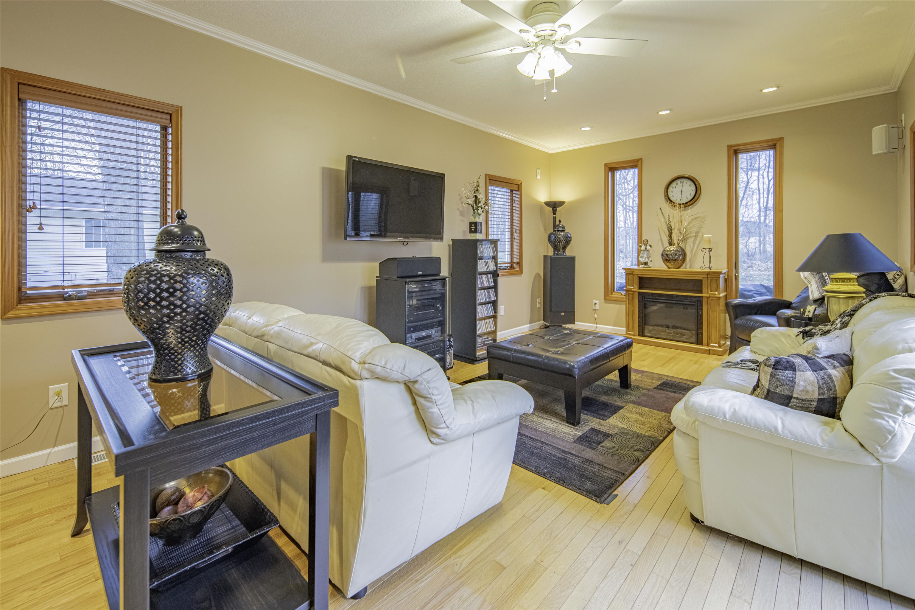 1575 Scully Road Property Photo 6
