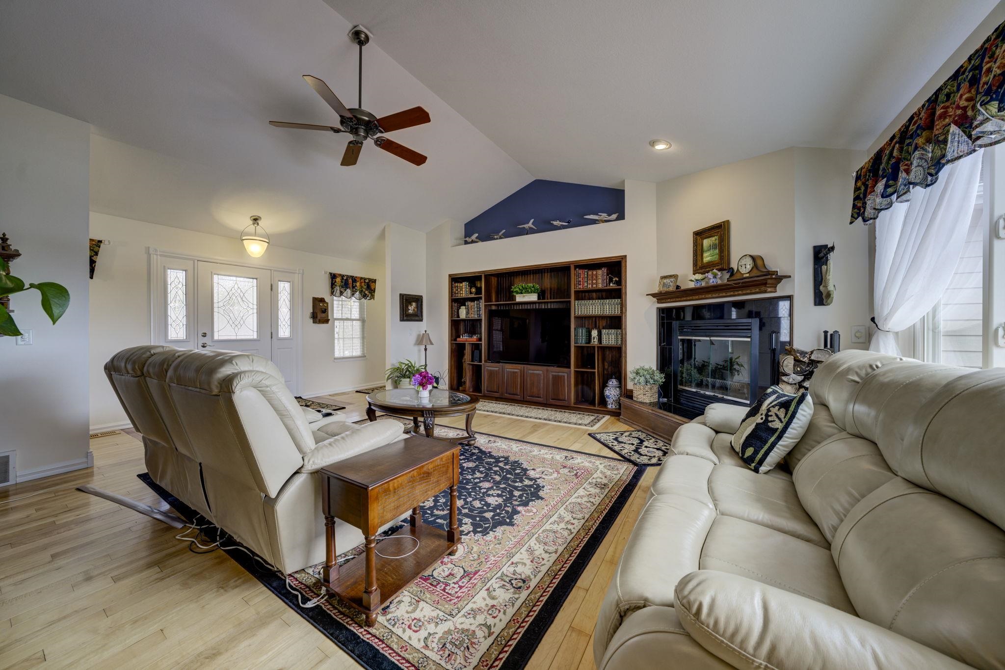 2567 N Evergreen Valley Drive Property Photo 4