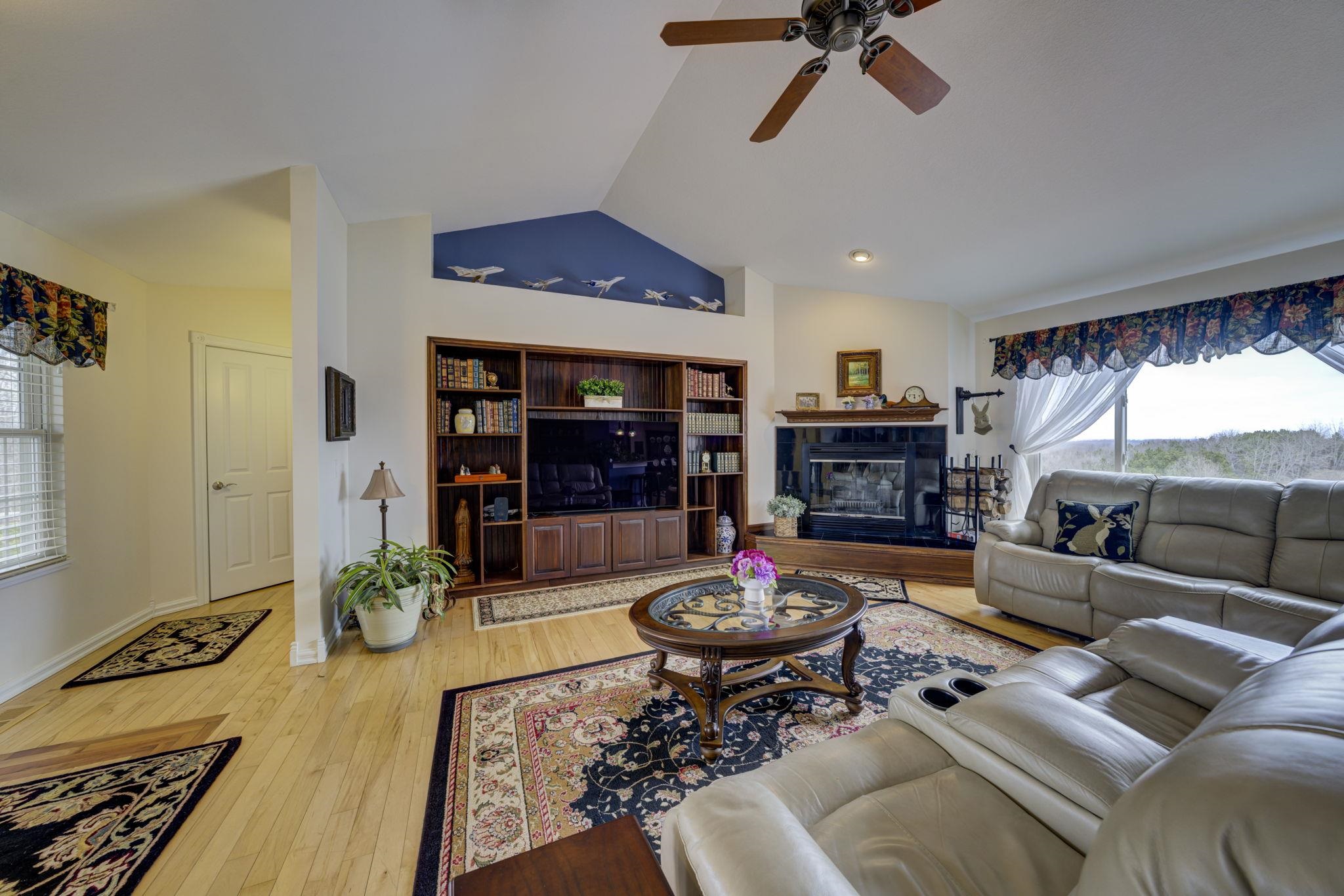 2567 N Evergreen Valley Drive Property Photo 6