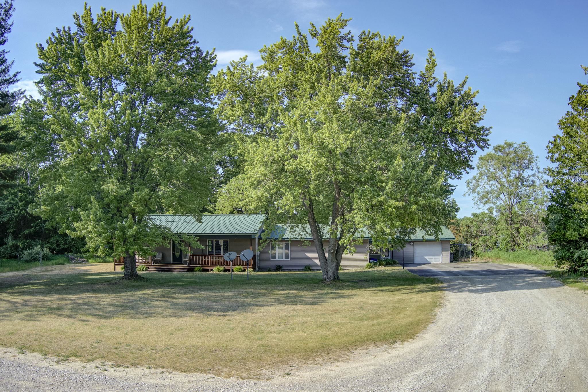 4793 E Duck Lake Road Property Photo 1