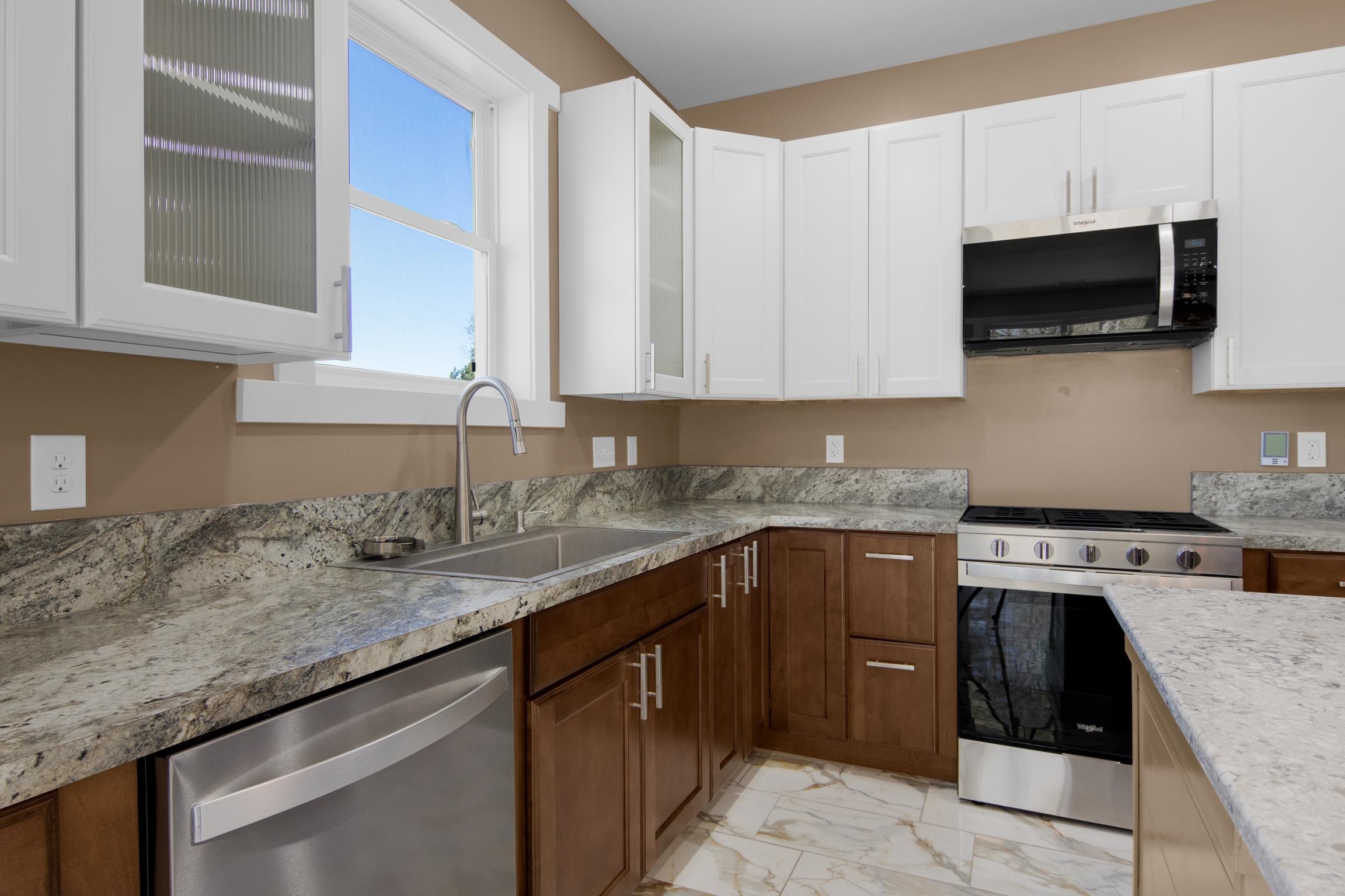 6533 Jeffrey Place Property Photo 3