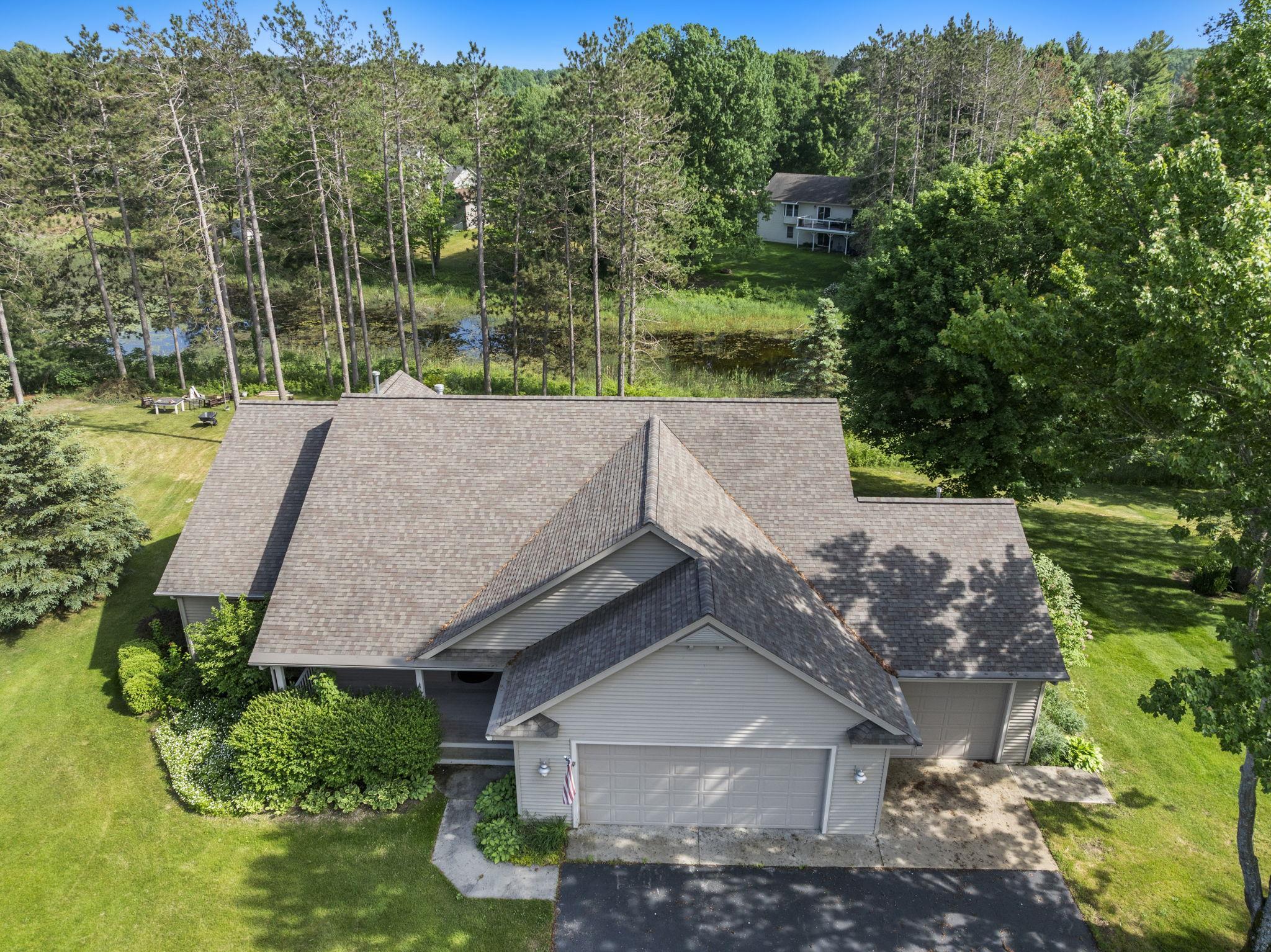 1546 Nightingale Lane