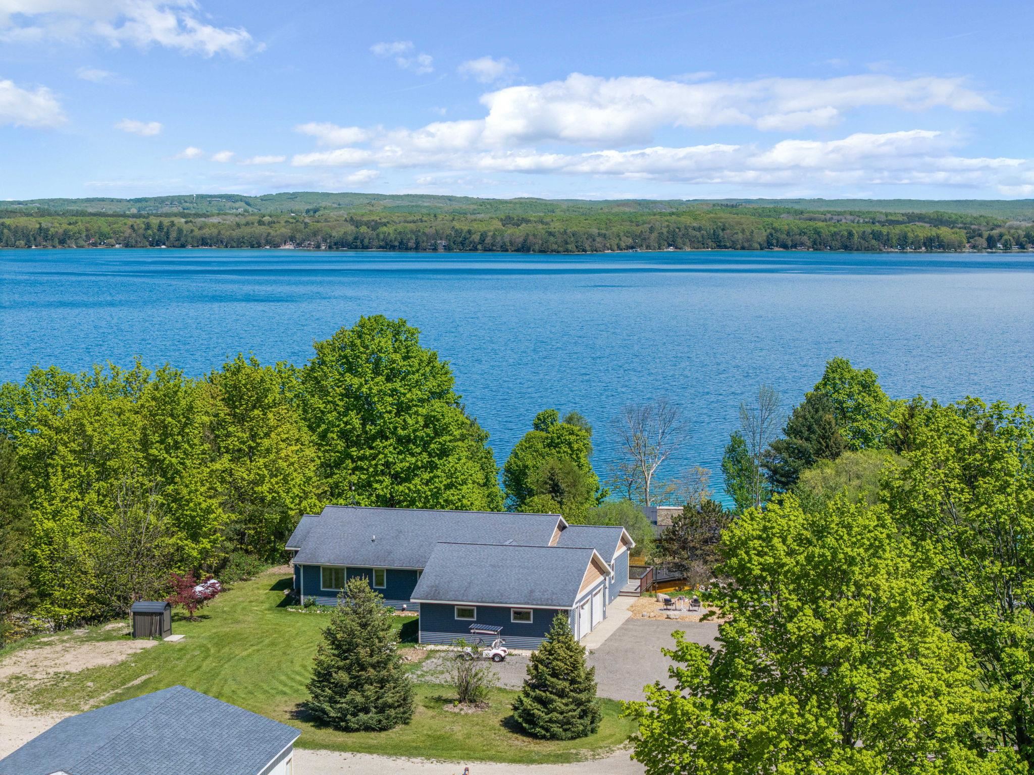 11660 Indian Road Property Photo 1
