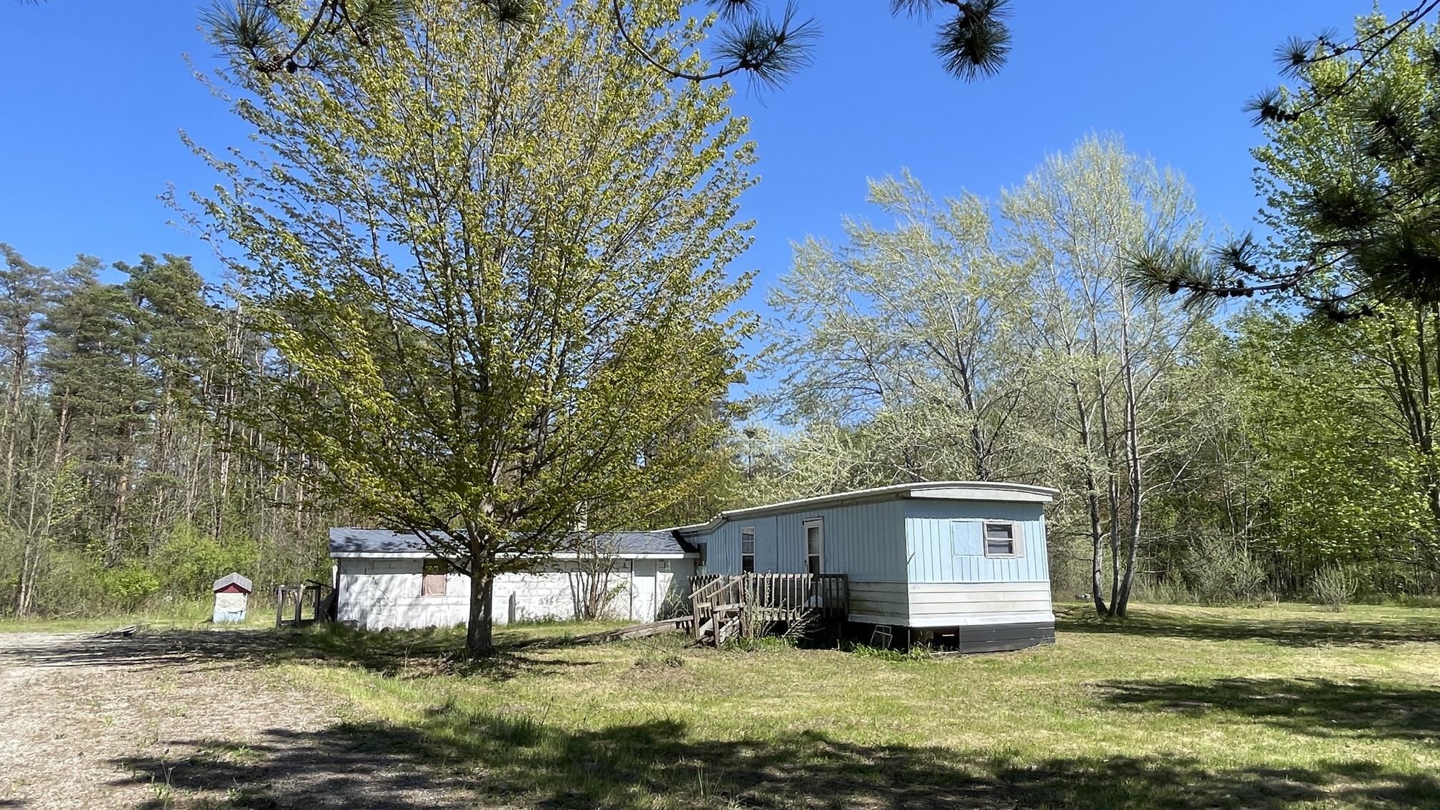 5985 Roehrs Road Property Photo 17