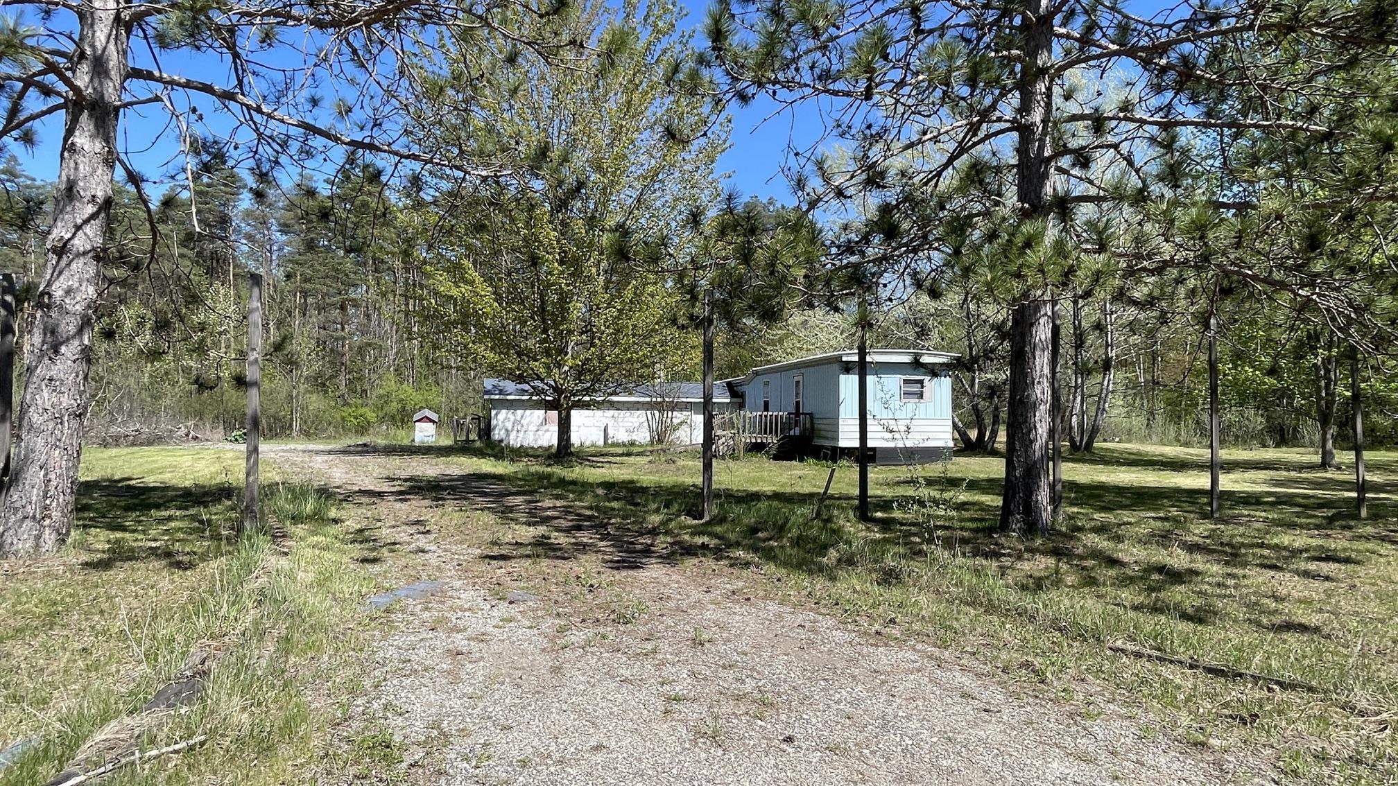 5985 Roehrs Road Property Photo 18