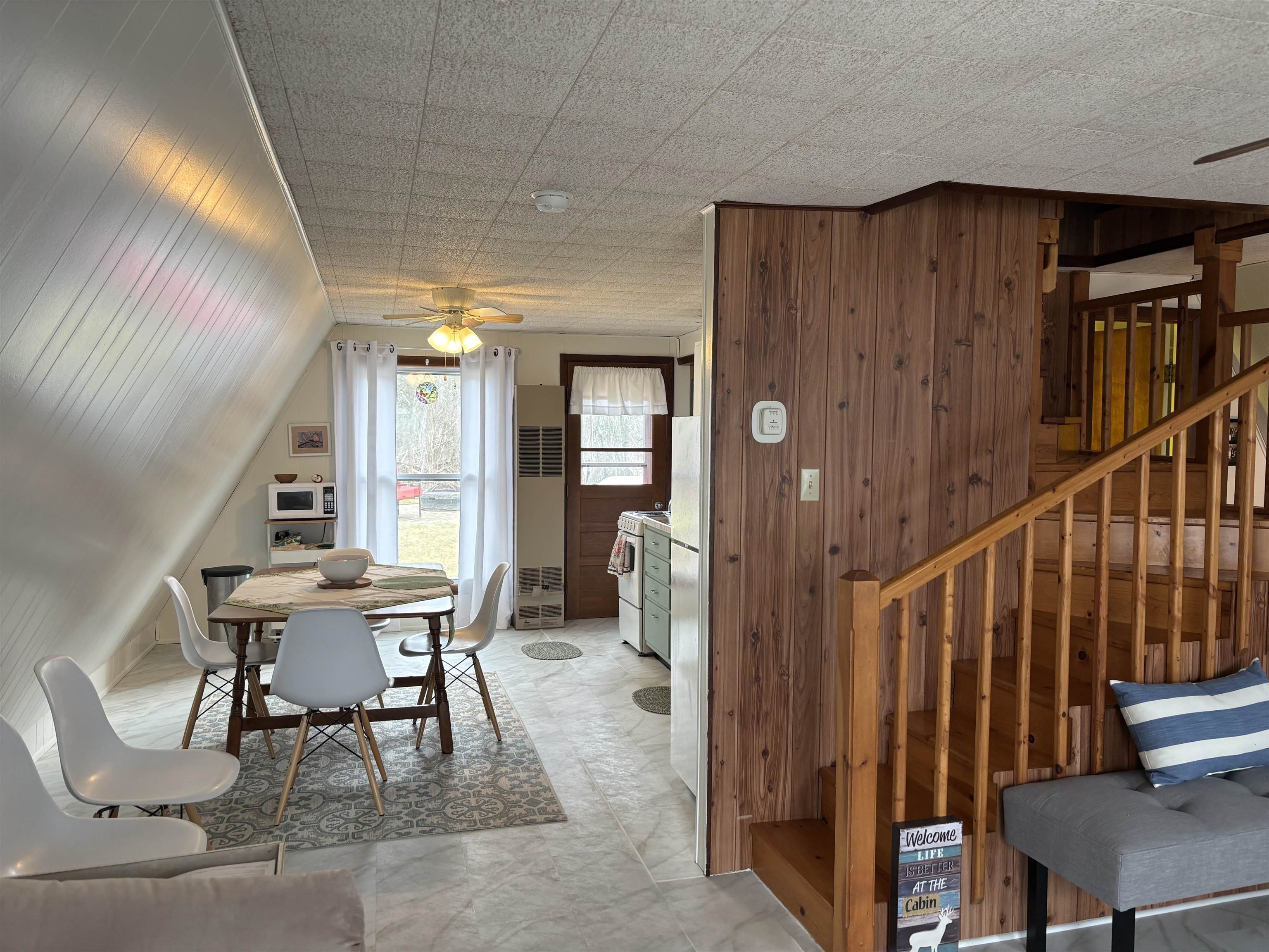 1180 Cranberry Pike Property Photo 4