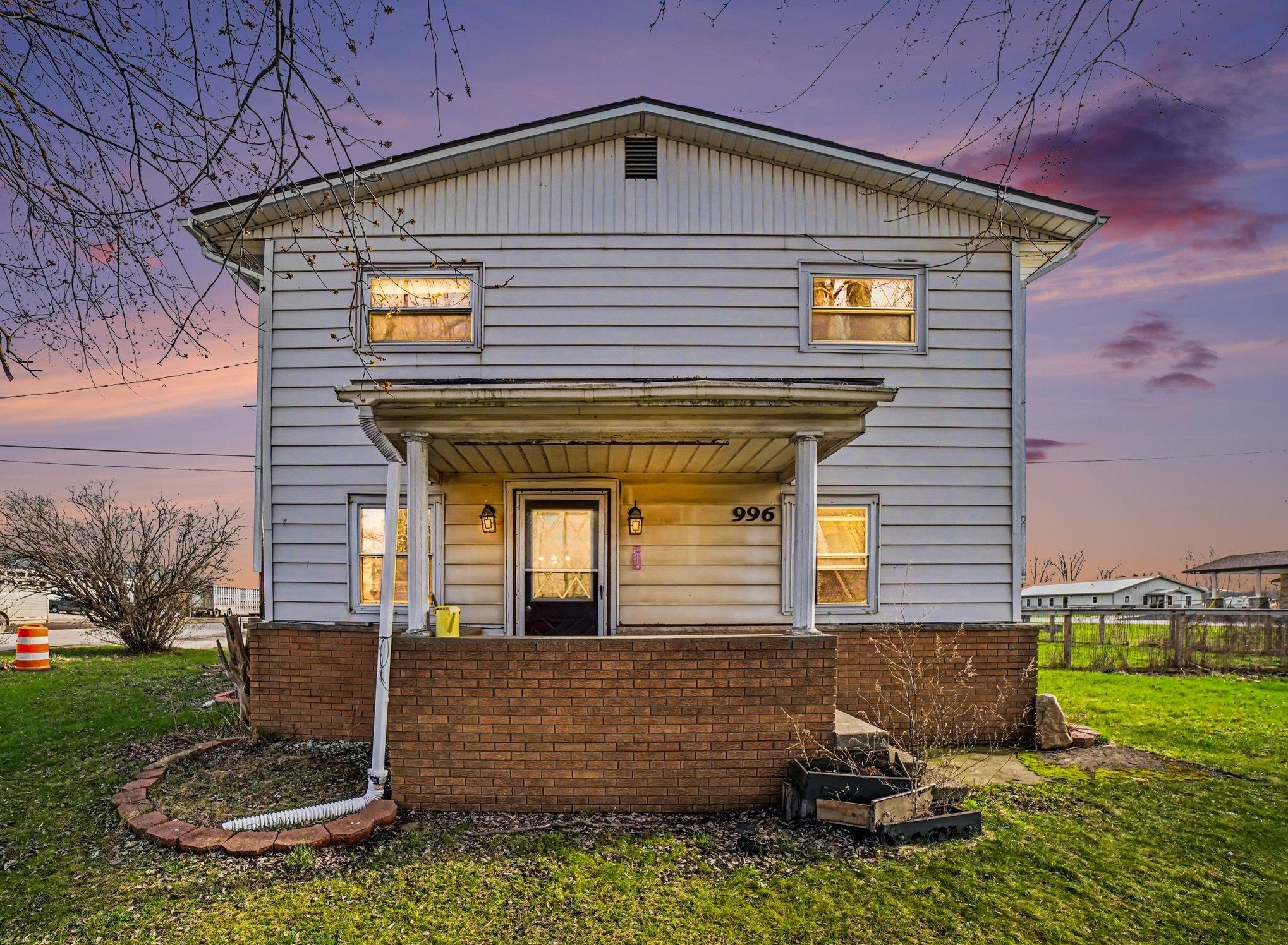 996 E Monroe Road