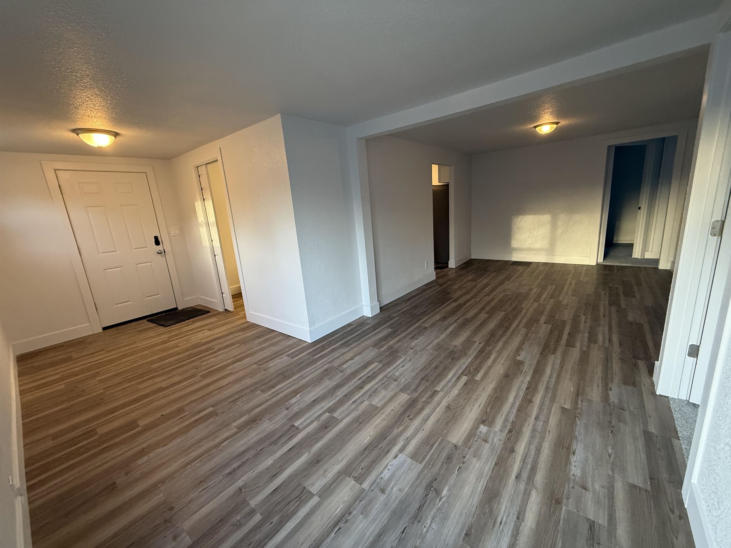 1012 S Lansing Property Photo 12