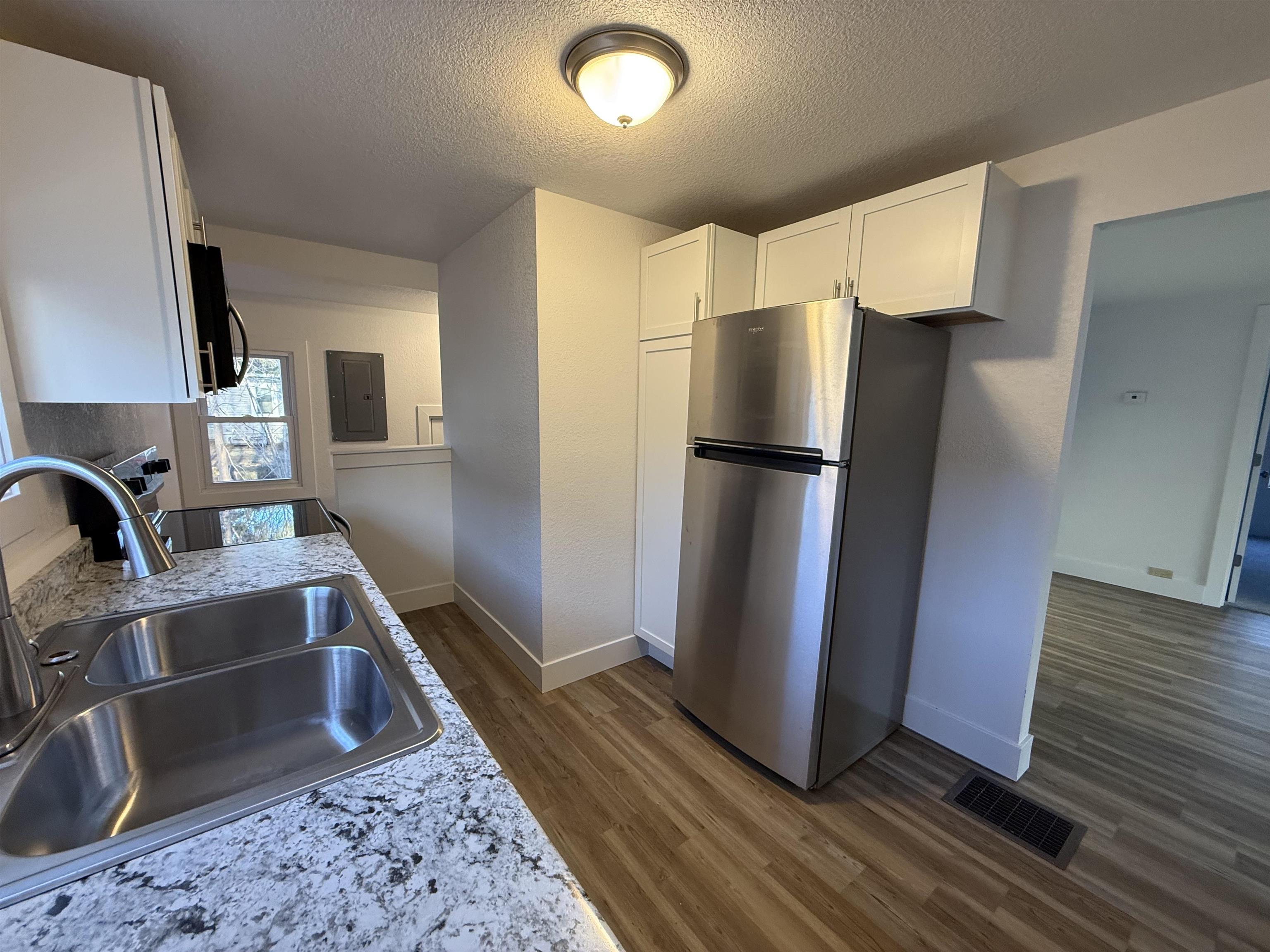 1012 S Lansing Property Photo 16