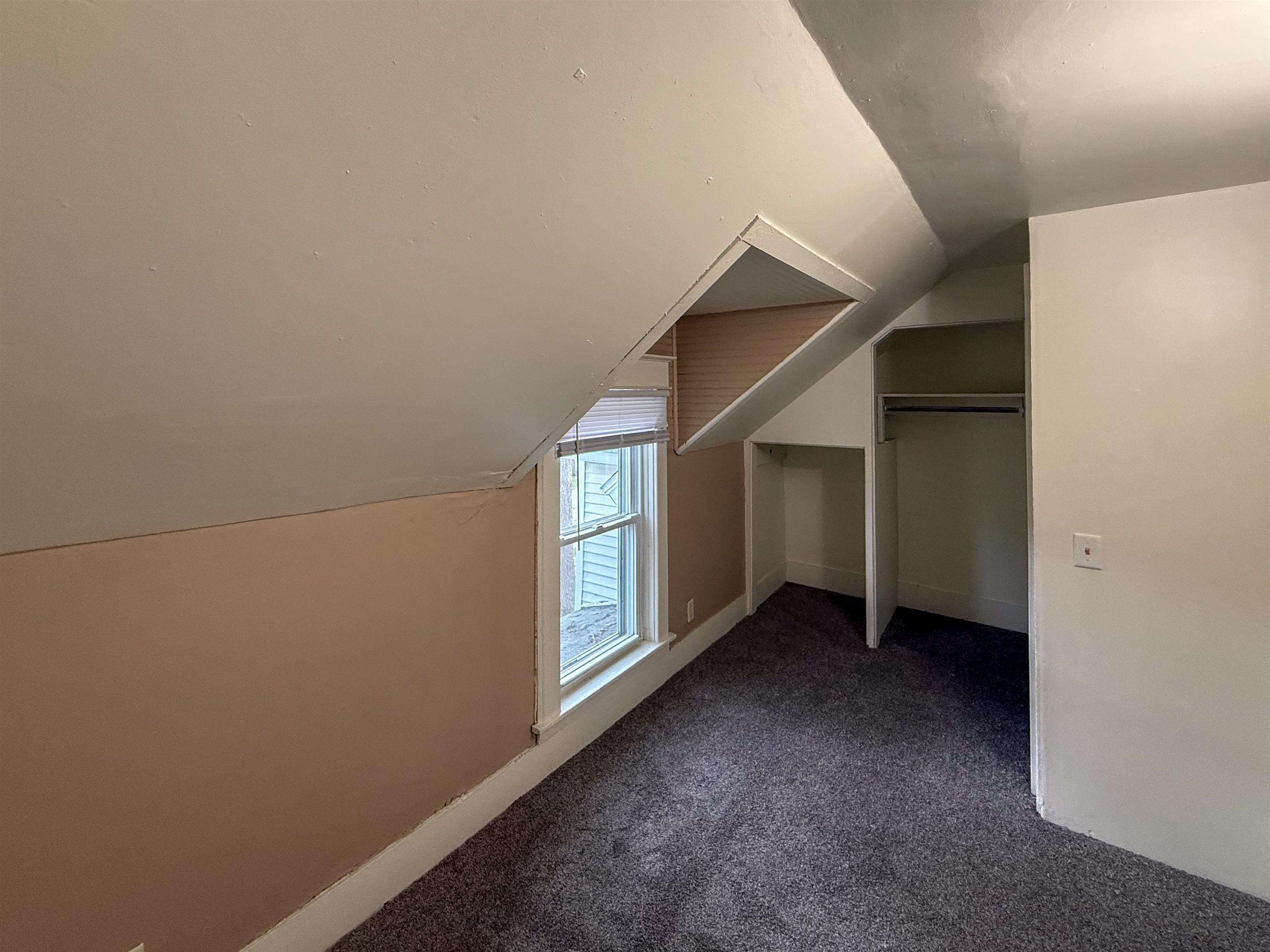 406 S Kinney Property Photo 16