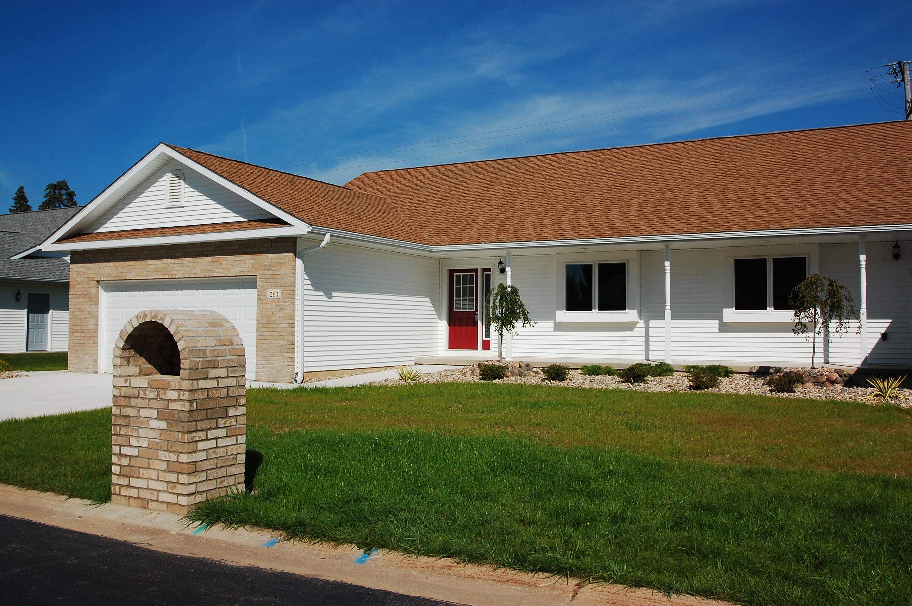 260 Windemere Place Property Photo 1