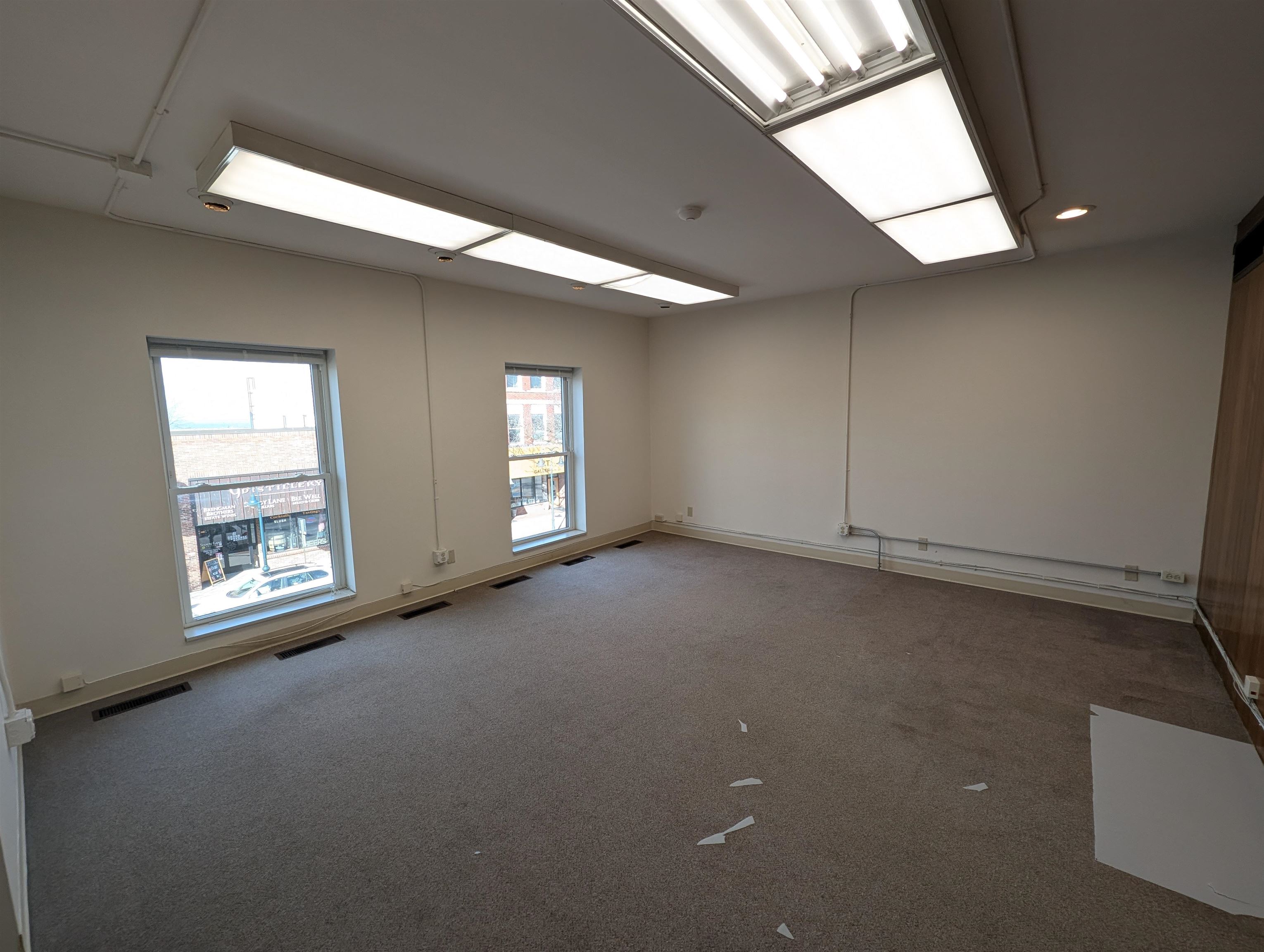 214 E Front Street Property Photo 2