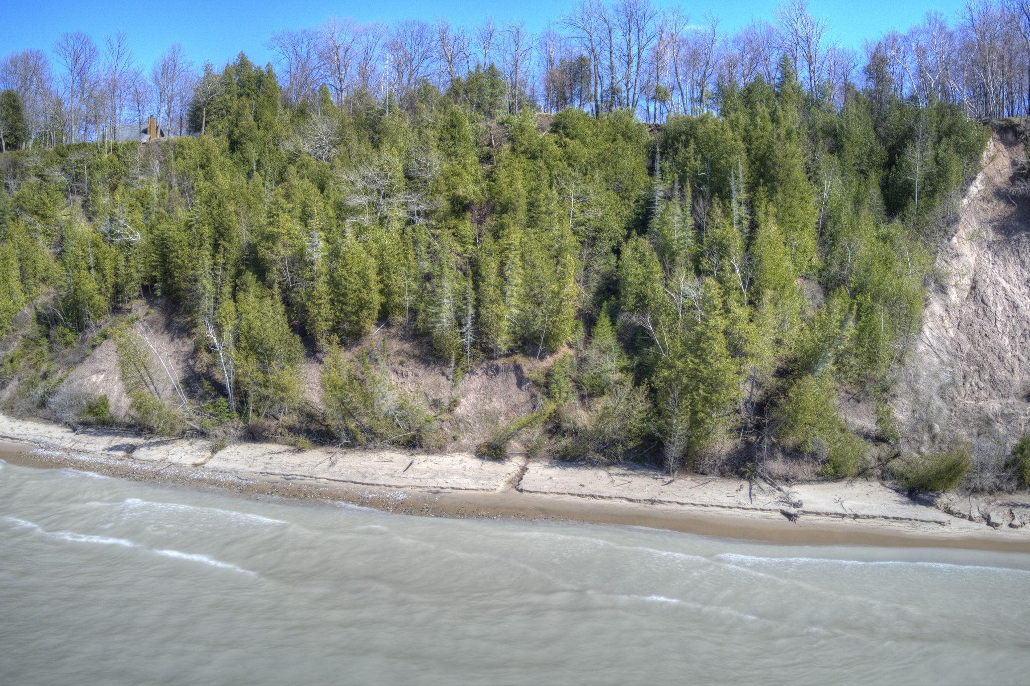 N Manitou Trail Property Photo 20