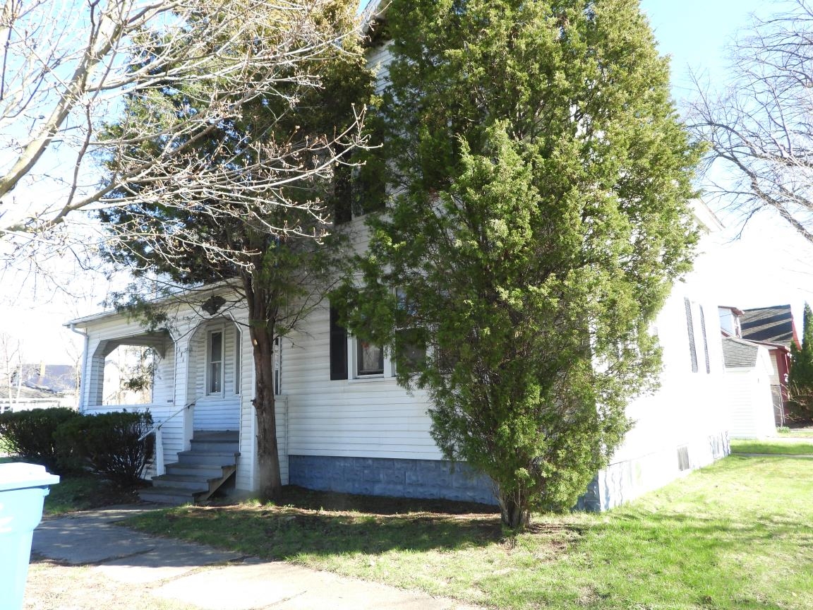 171 8th Street Property Photo 2