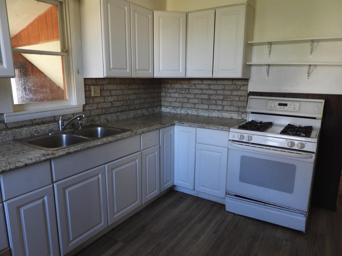 171 8th Street Property Photo 8