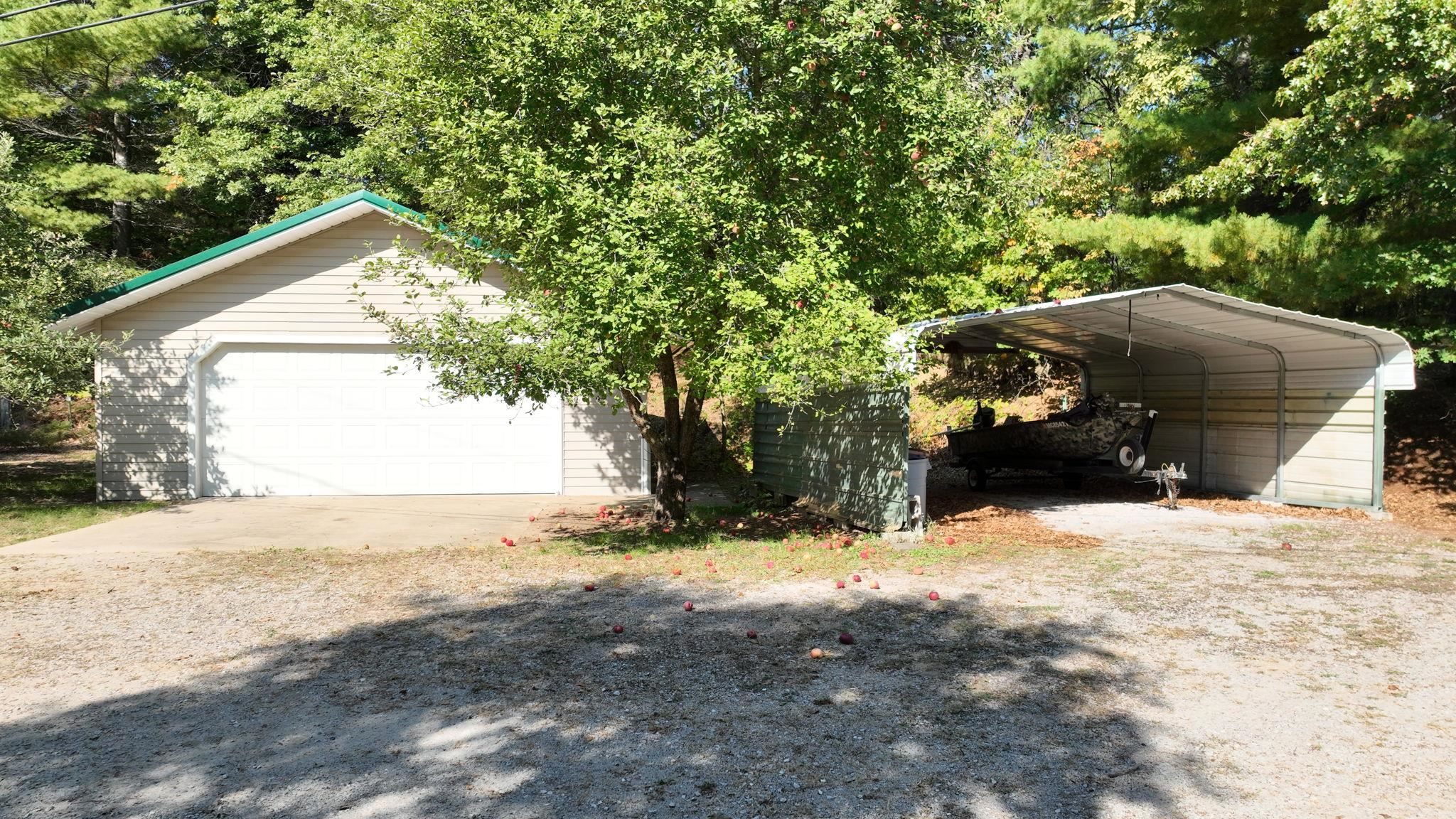 724 Lynn Drive Property Photo 9