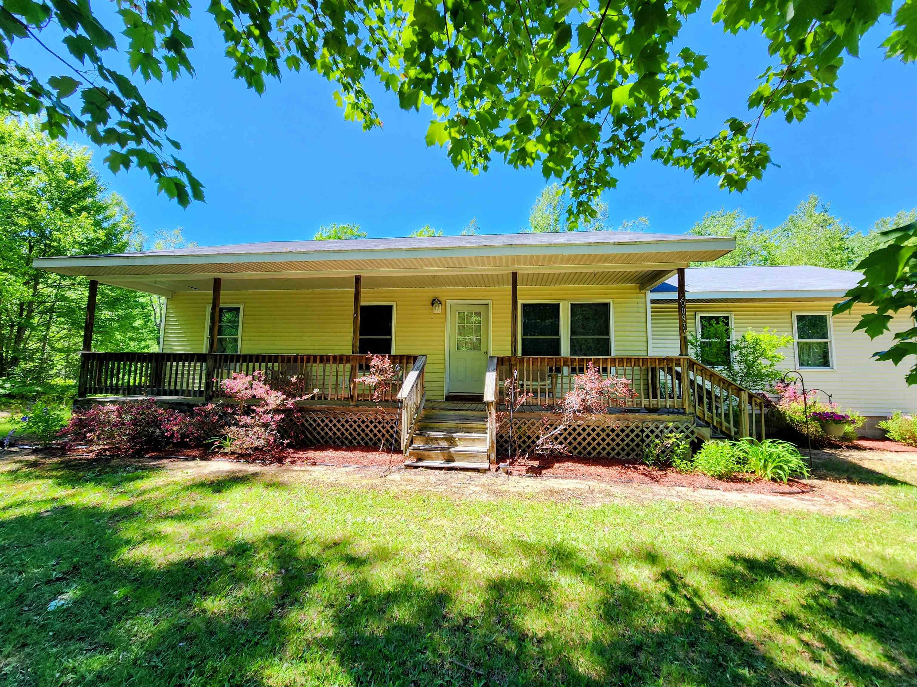 10097 Valley Park Drive Property Photo 1