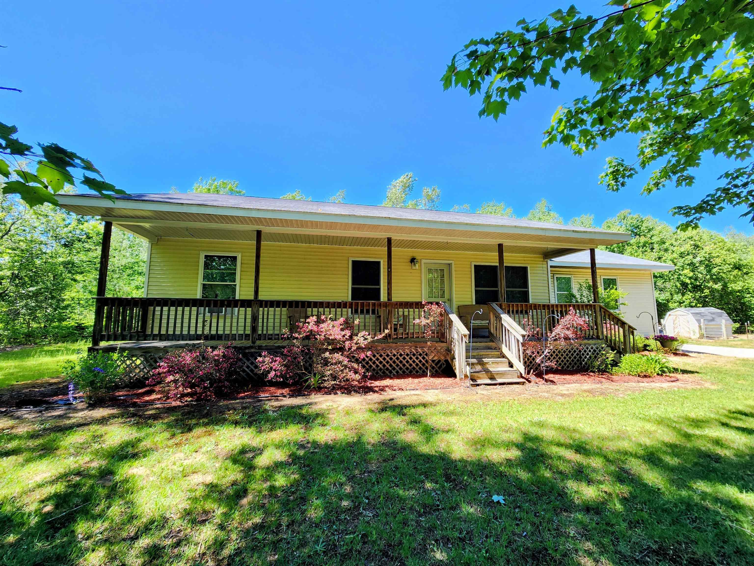 10097 Valley Park Drive Property Photo 2