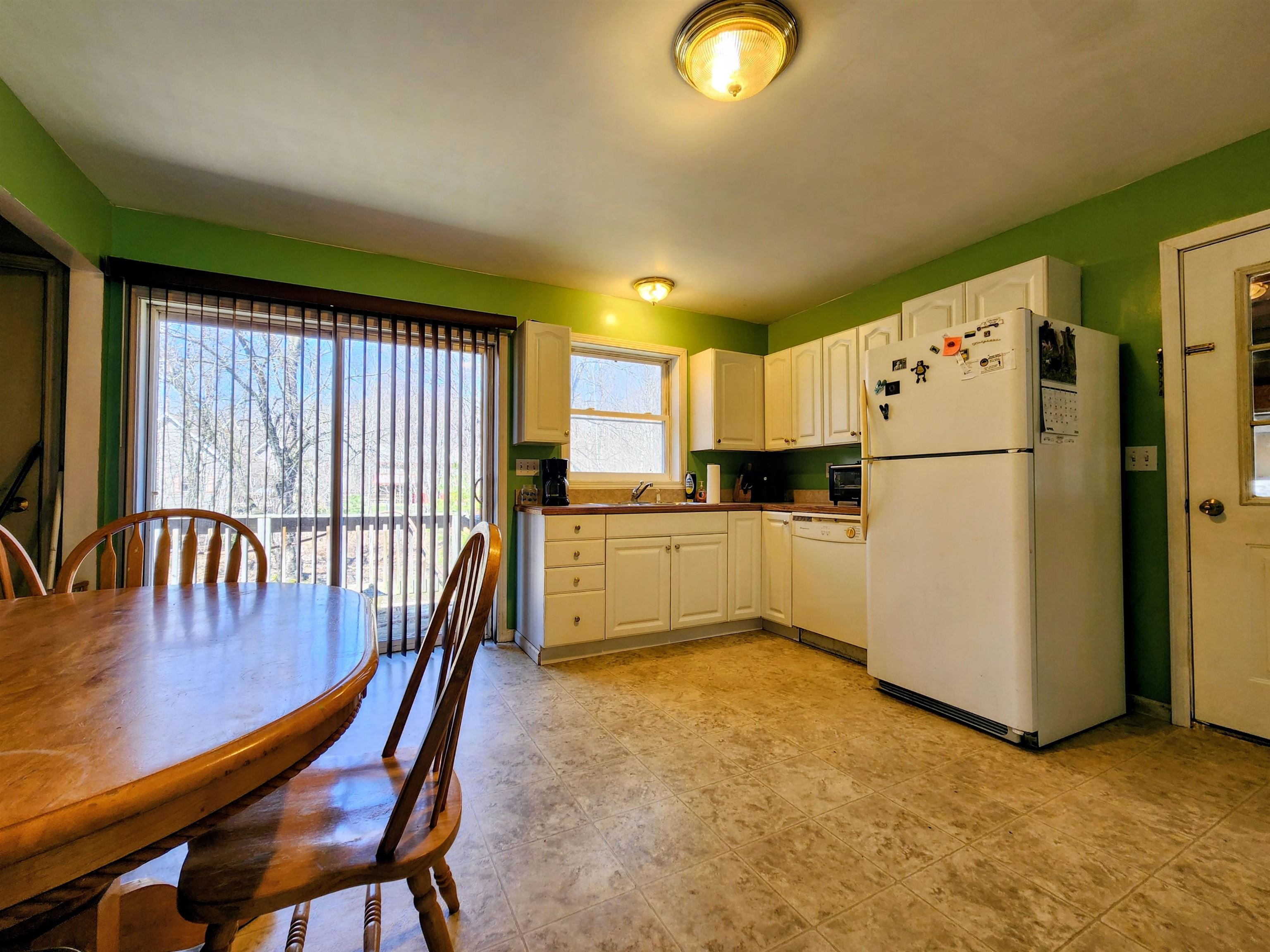 10097 Valley Park Drive Property Photo 3