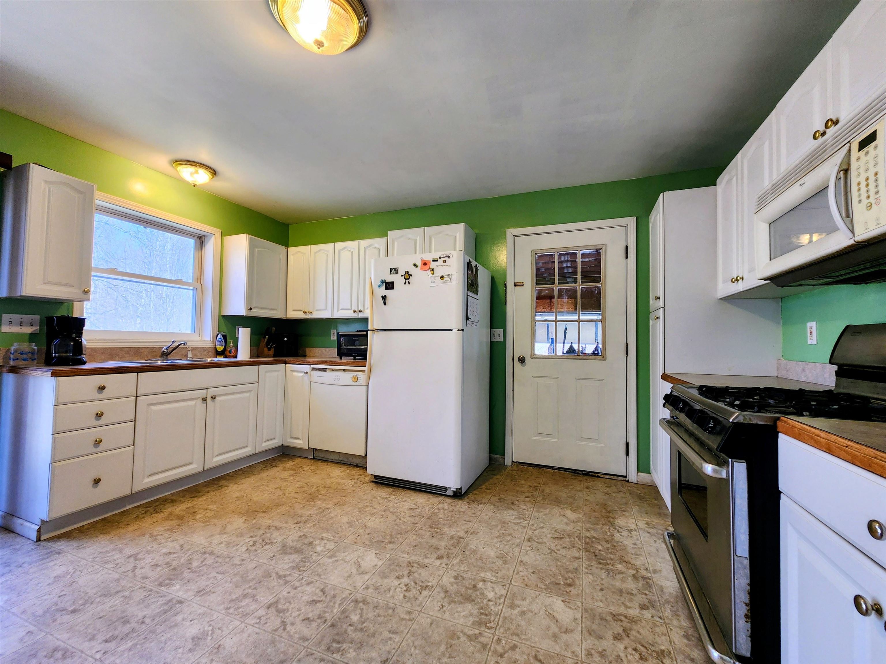 10097 Valley Park Drive Property Photo 4