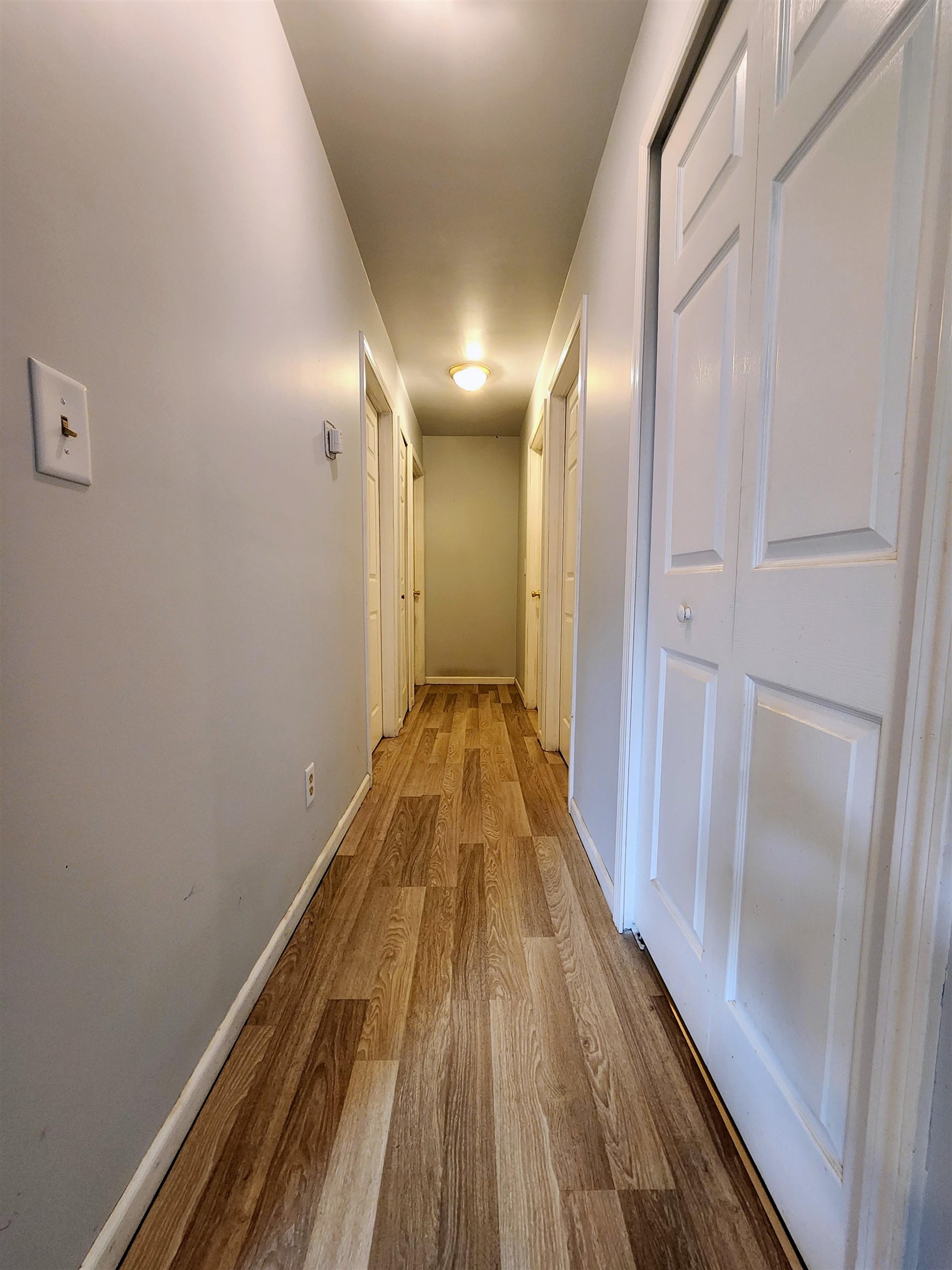 10097 Valley Park Drive Property Photo 7