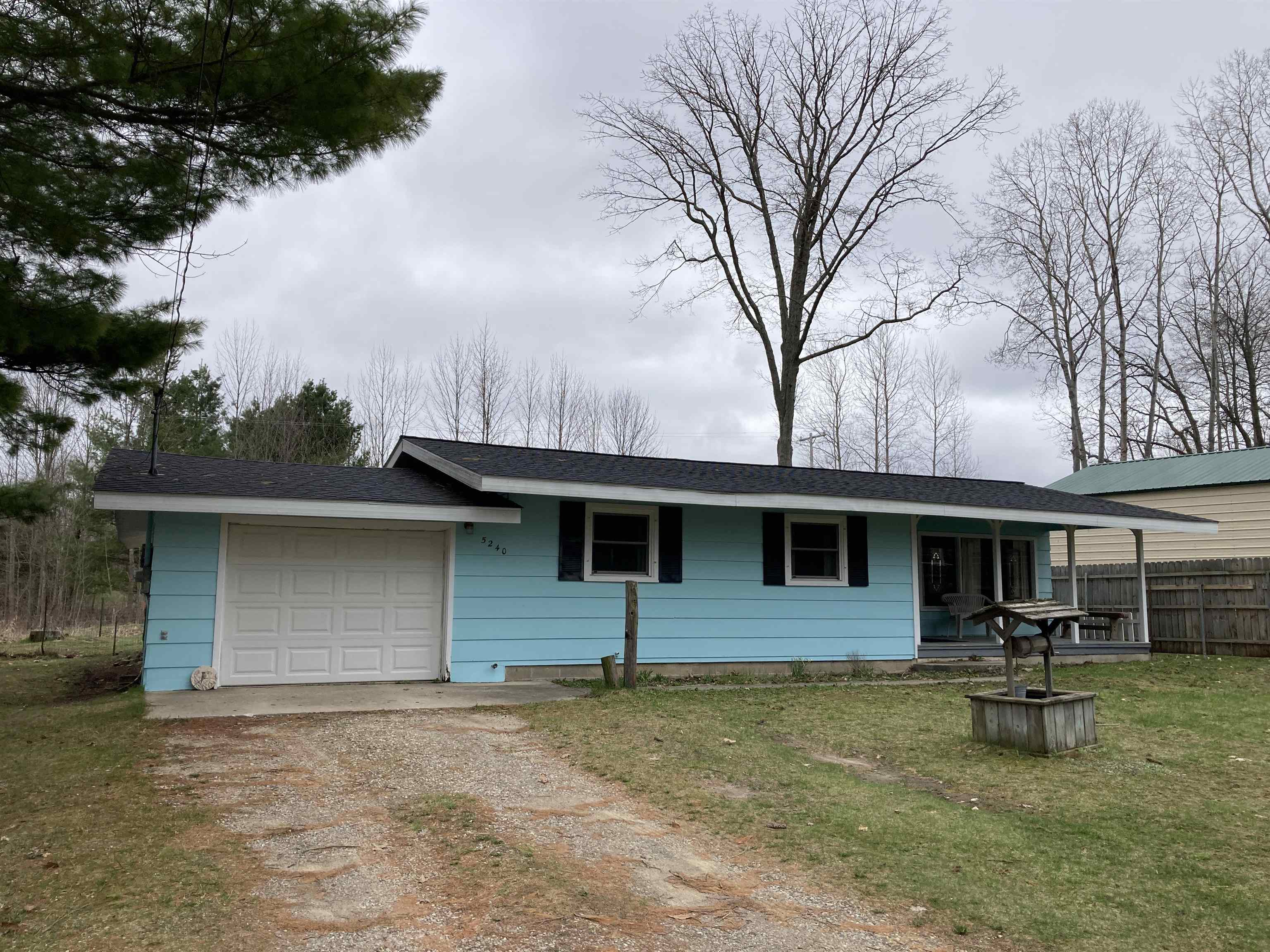 5240 Sumac Trail Property Photo 1