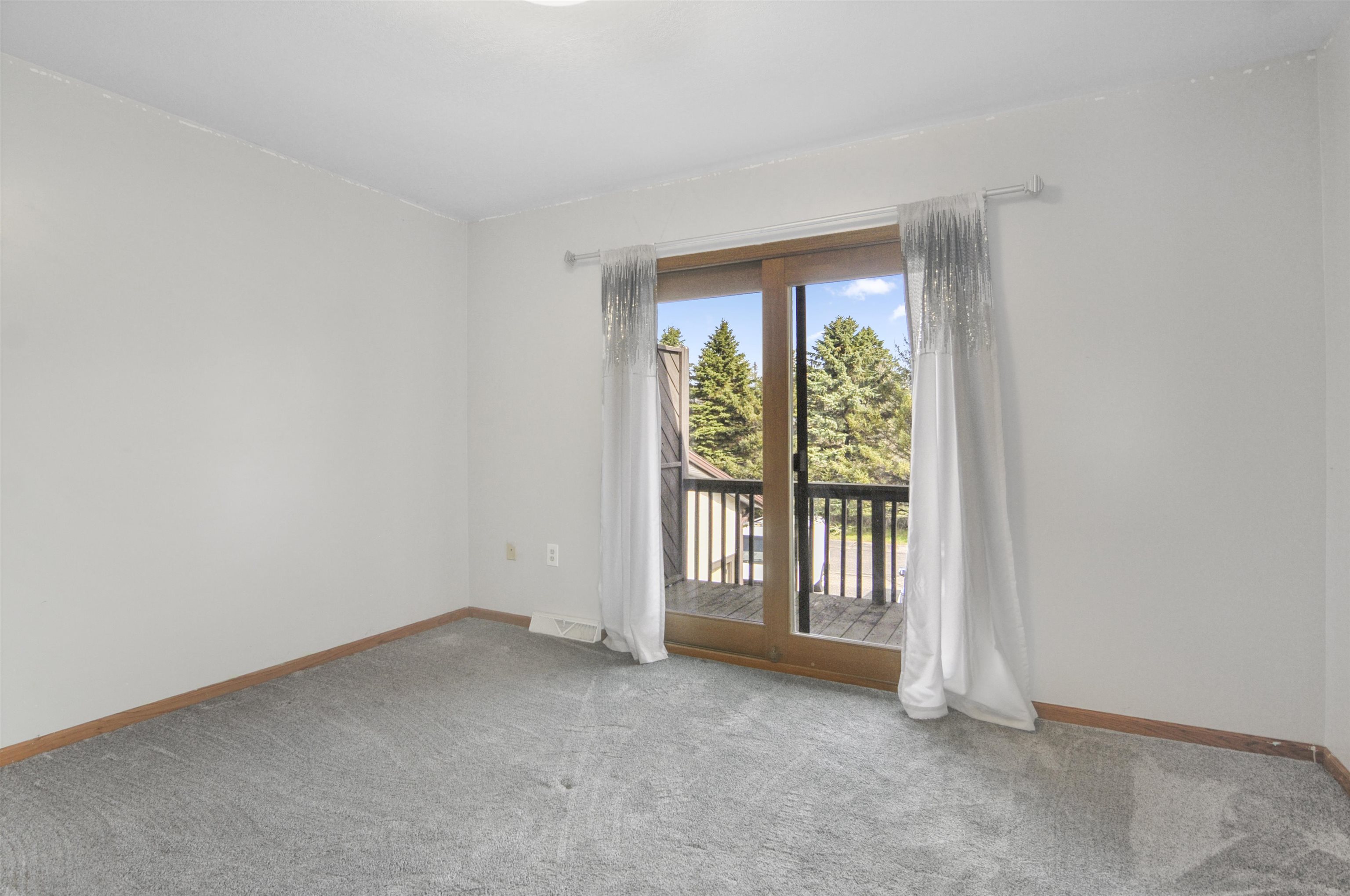221 Wildwood Drive Property Photo 31