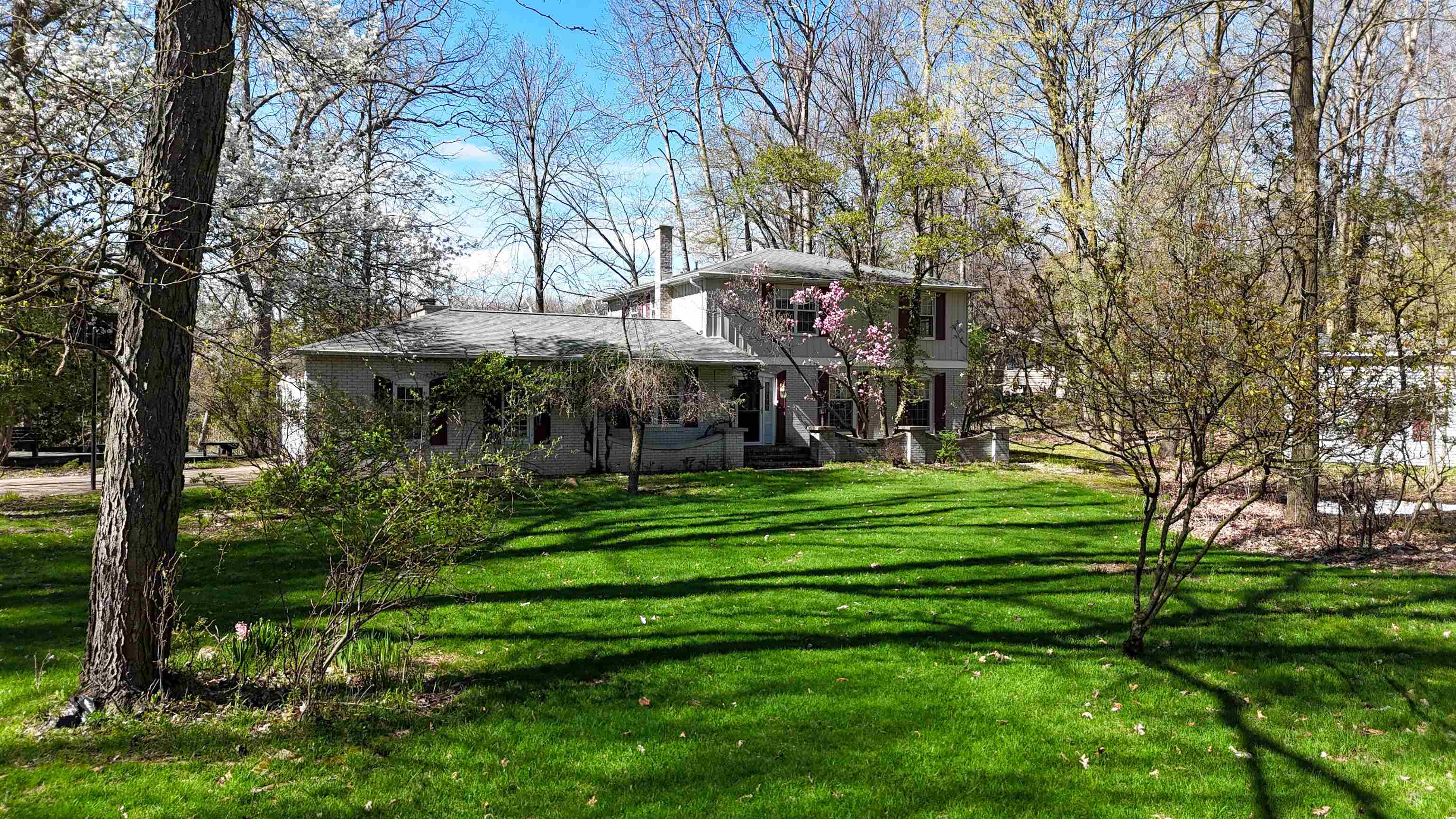 620 West Court Property Photo 3