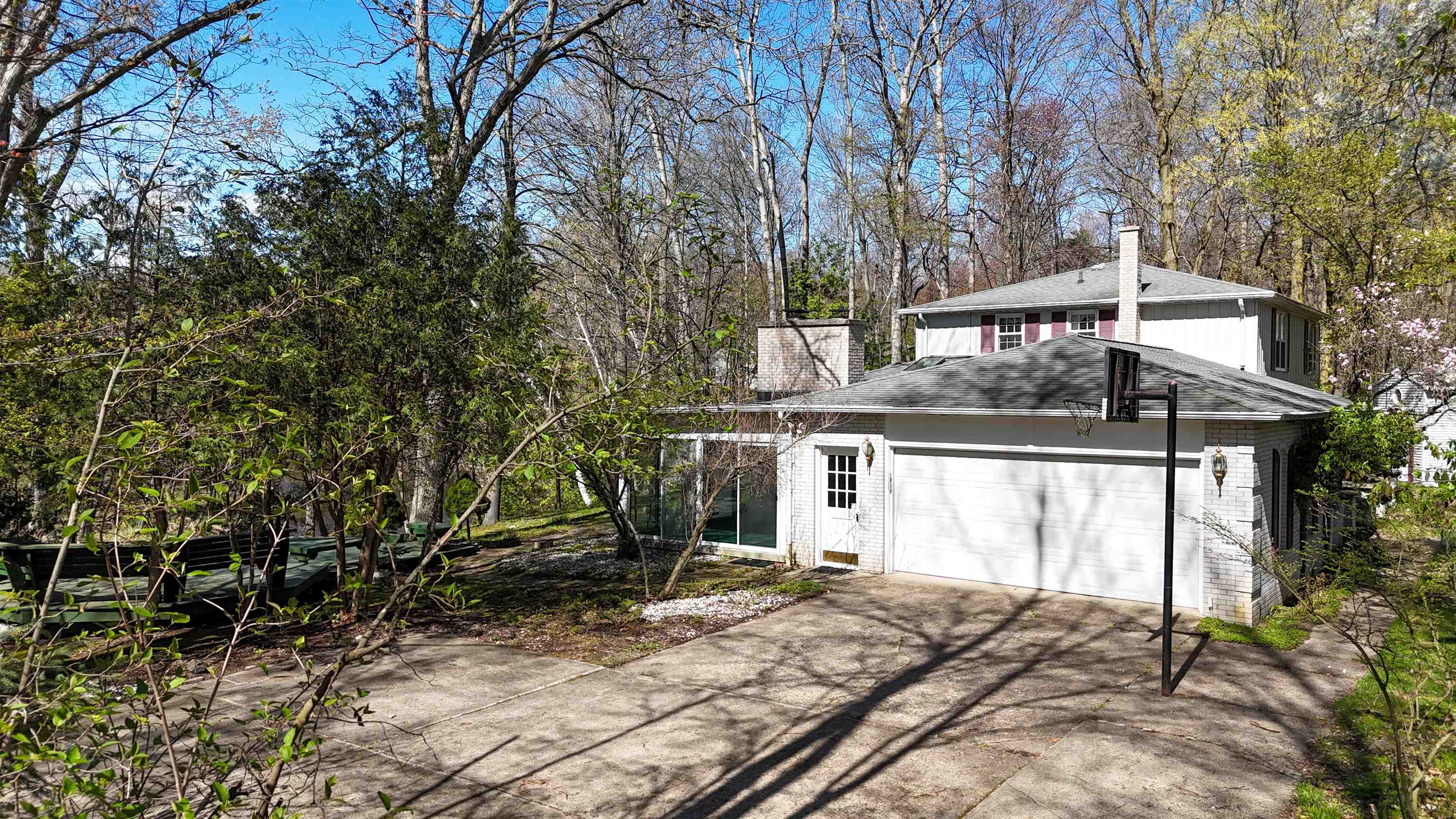 620 West Court Property Photo 4