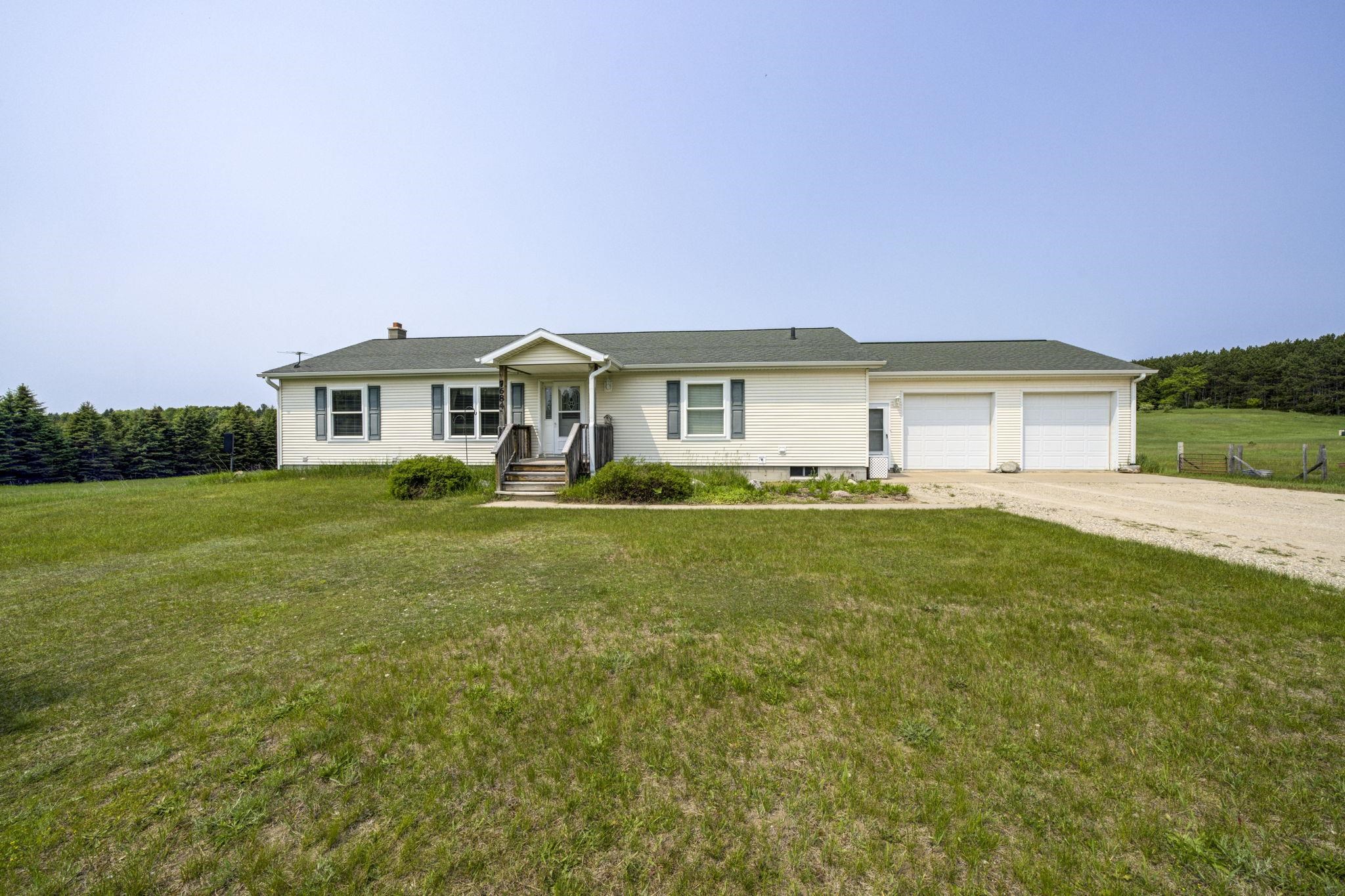 7684 Honey Hollow Road Property Photo 1