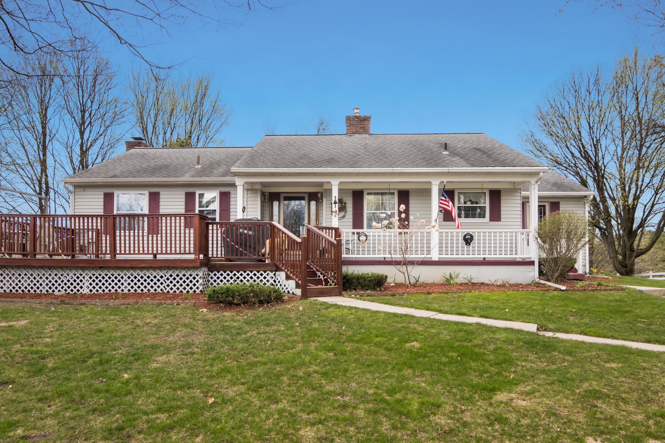8124 Crisp Road Property Photo 1