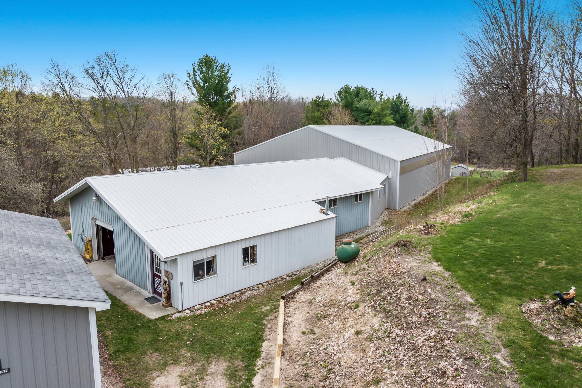 8124 Crisp Road Property Photo 3