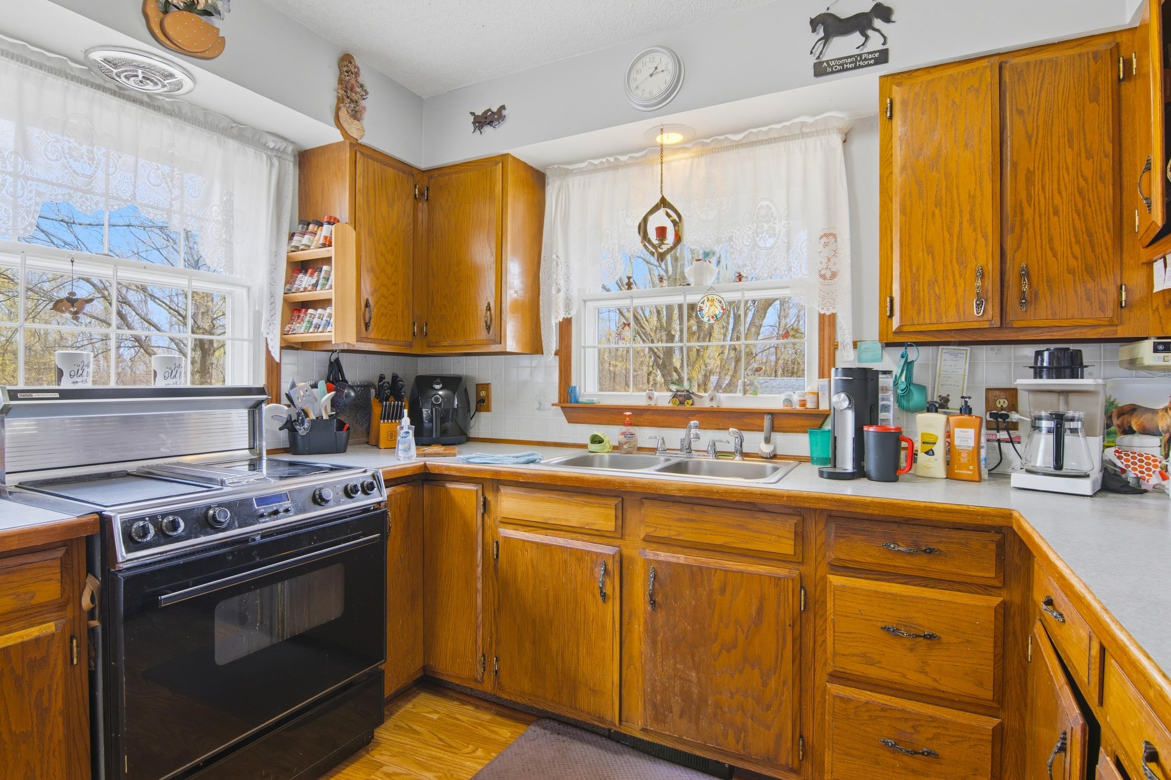 8124 Crisp Road Property Photo 23