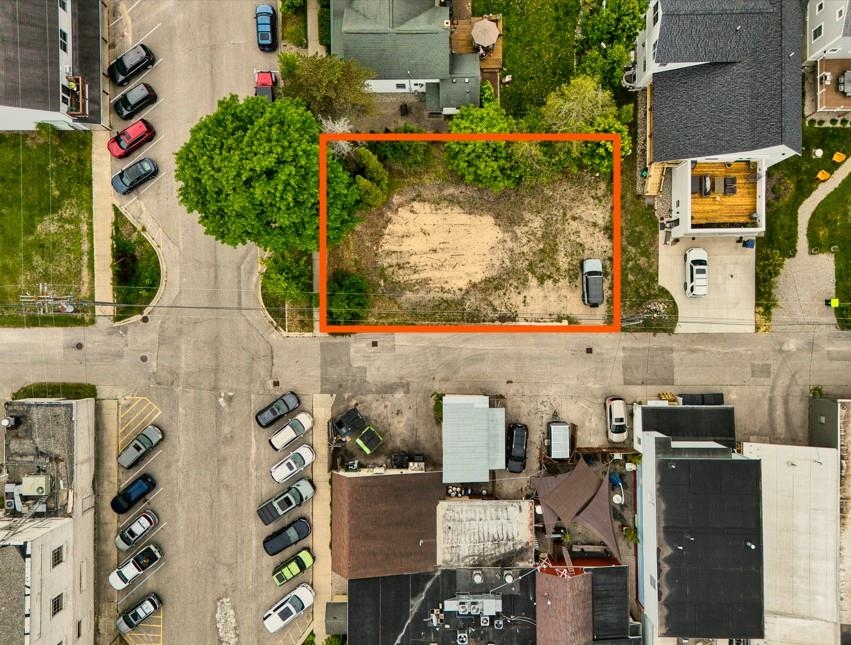 112 W Madison Avenue Property Photo 1