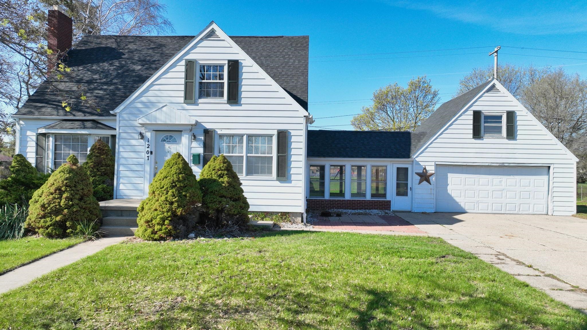 1207 North Drive Property Photo 1