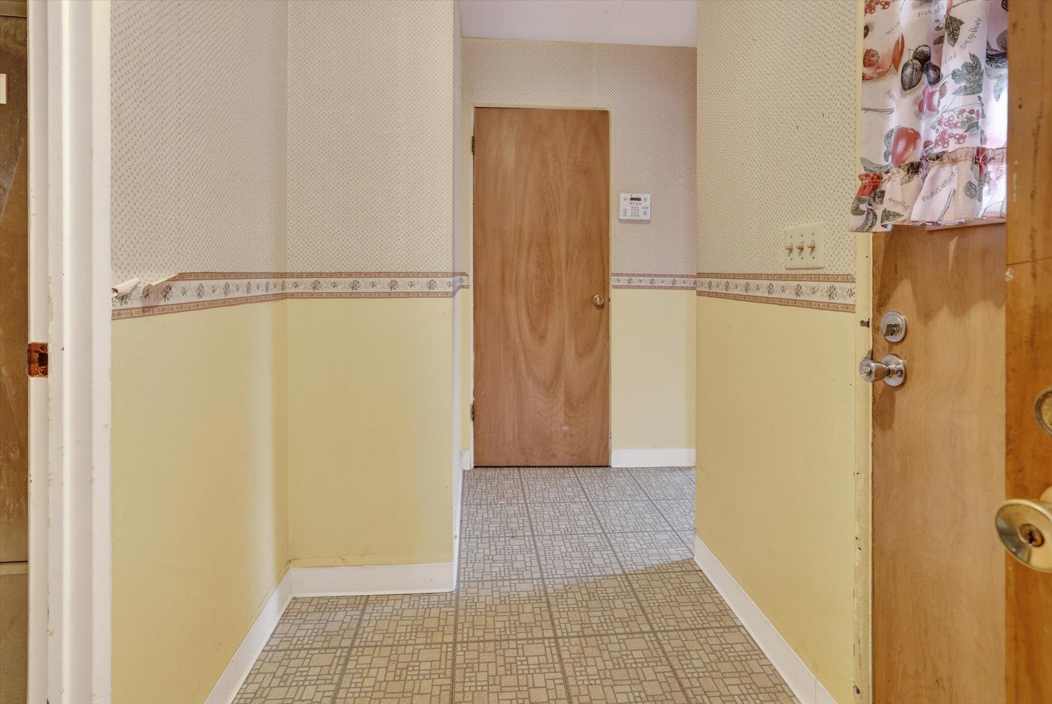 636 Rustic Drive Property Photo 11