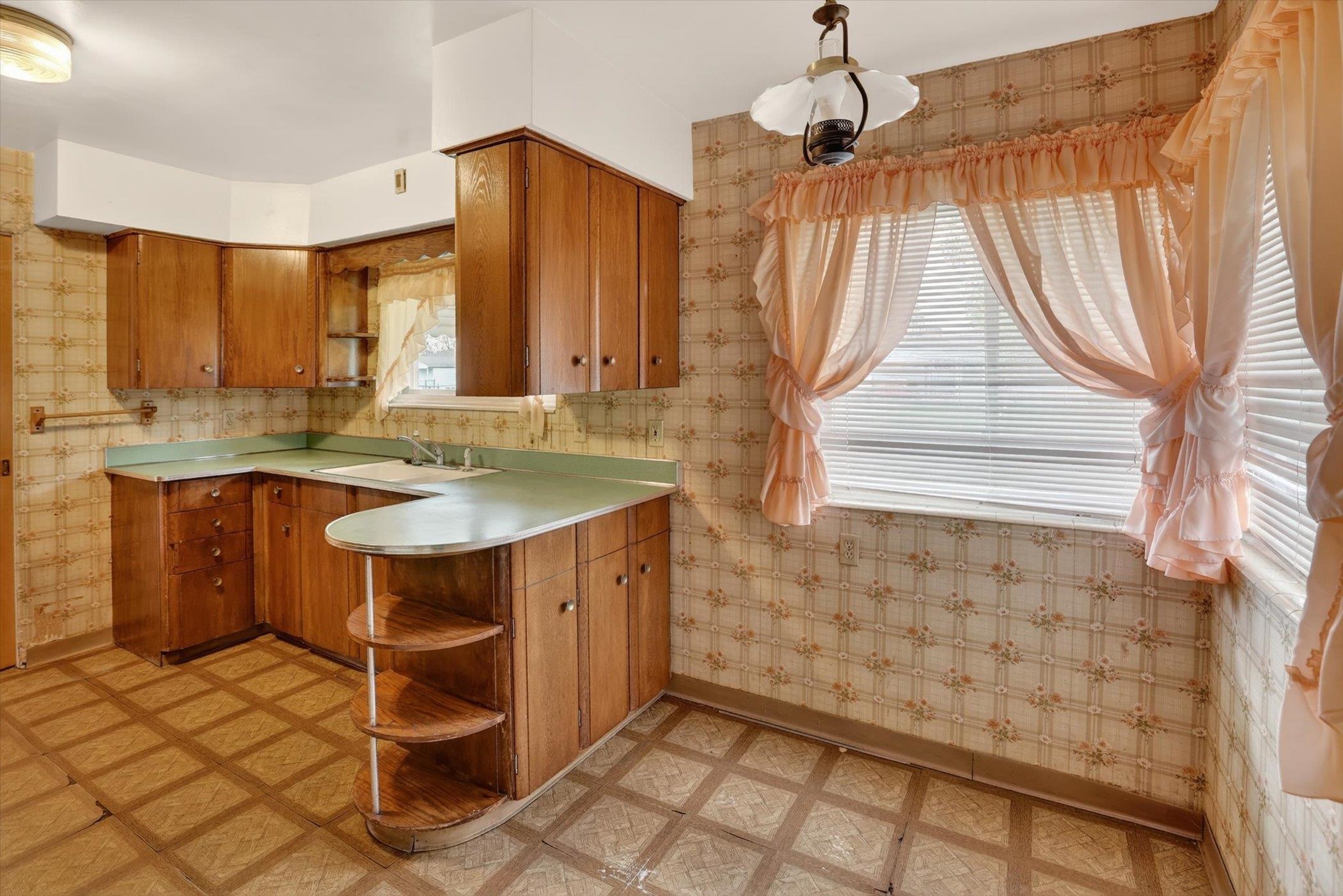 636 Rustic Drive Property Photo 12