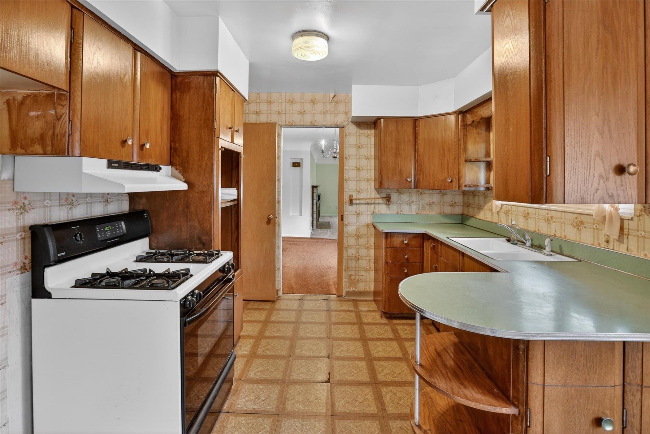636 Rustic Drive Property Photo 13