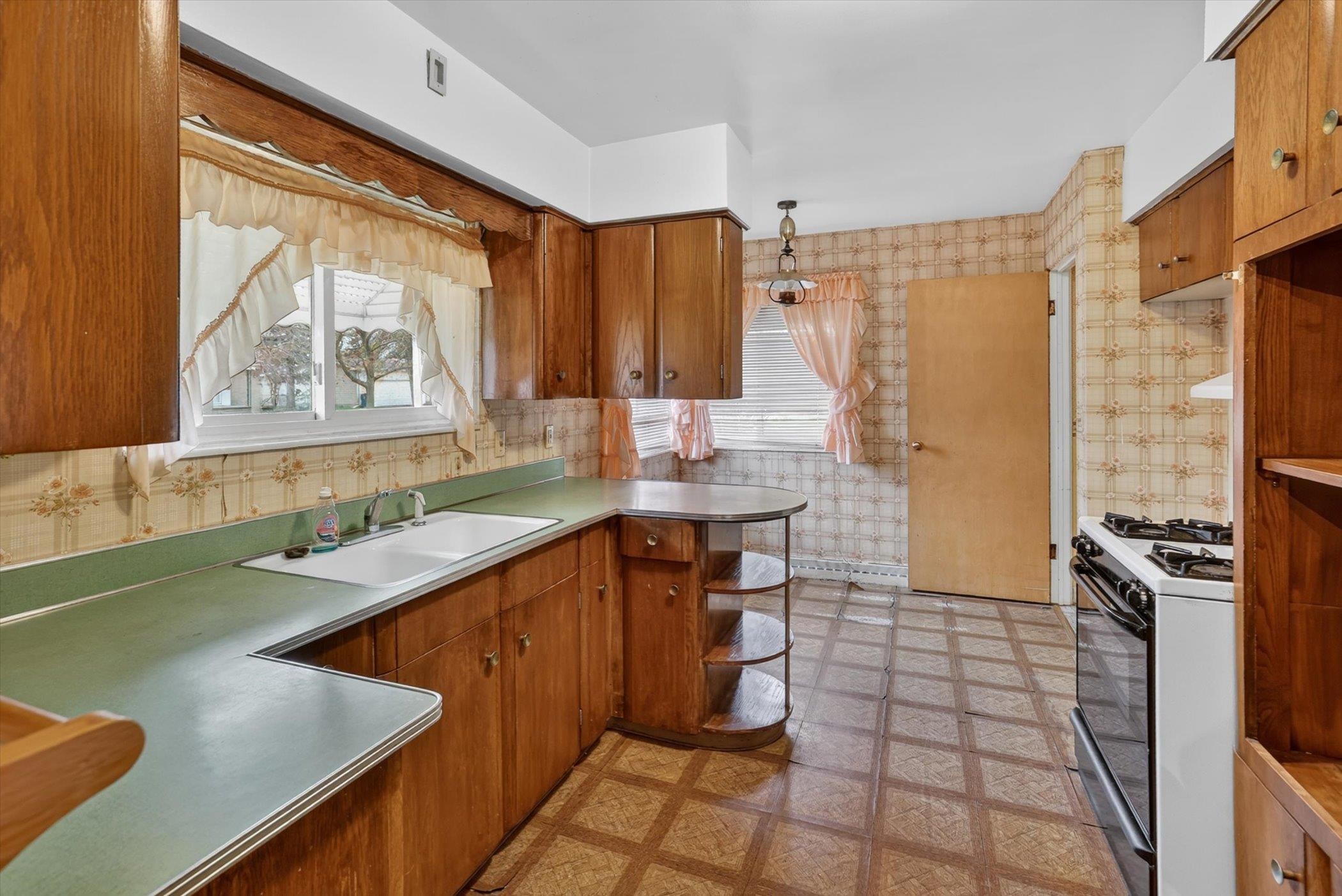 636 Rustic Drive Property Photo 16