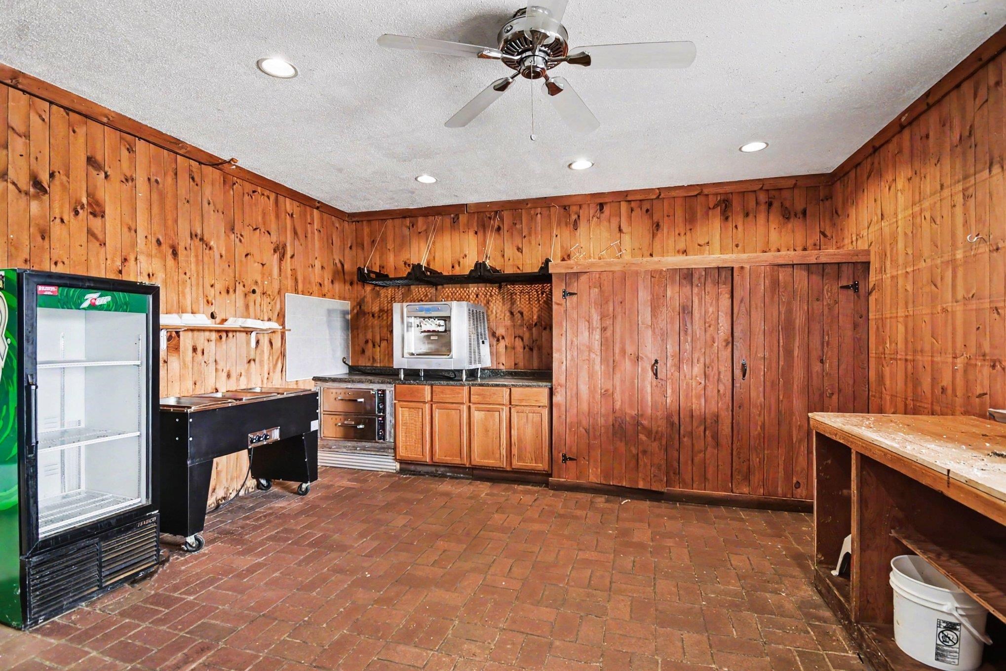 20 E Remus Road Property Photo 6