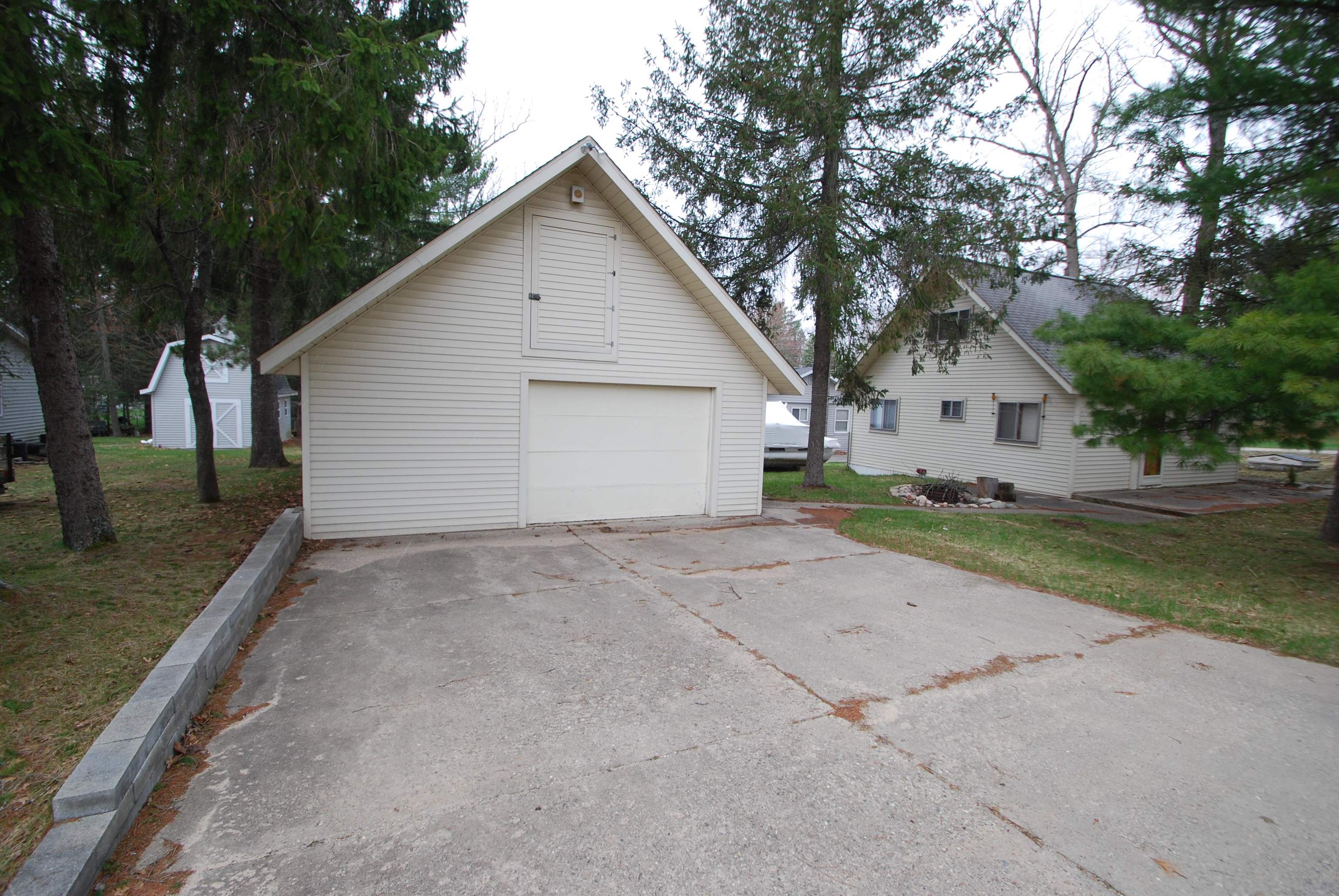 9406 Van Buren Street Property Photo 5