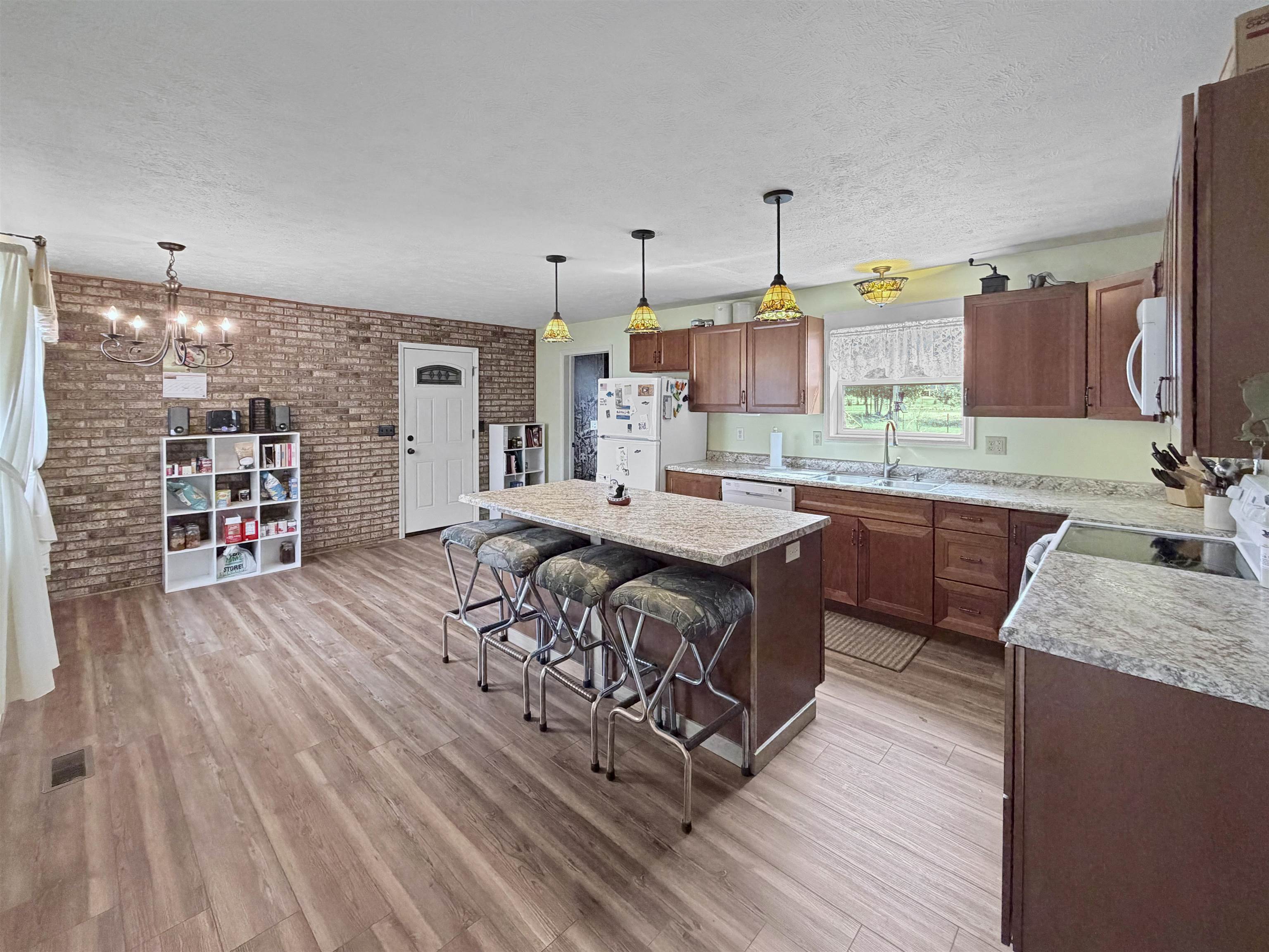4411 N 11 Road Property Photo 5